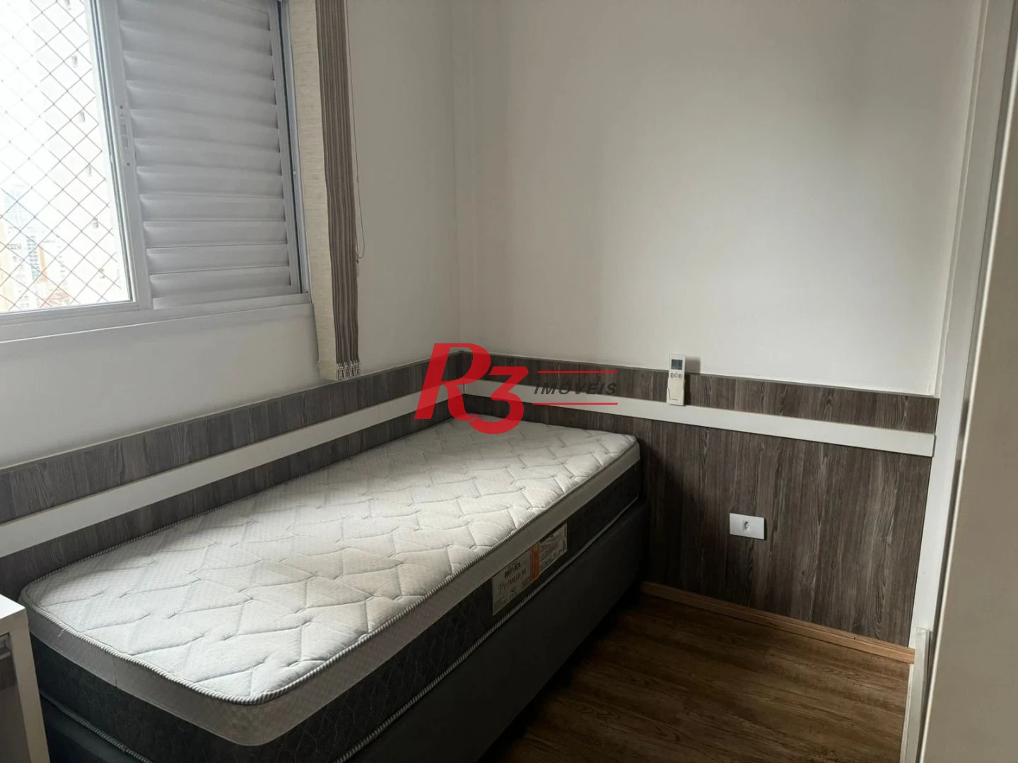 Apartamento com 3 dormitórios à venda, 77 m² por R$ 650.000,00 - Ponta da Praia - Santos/SP