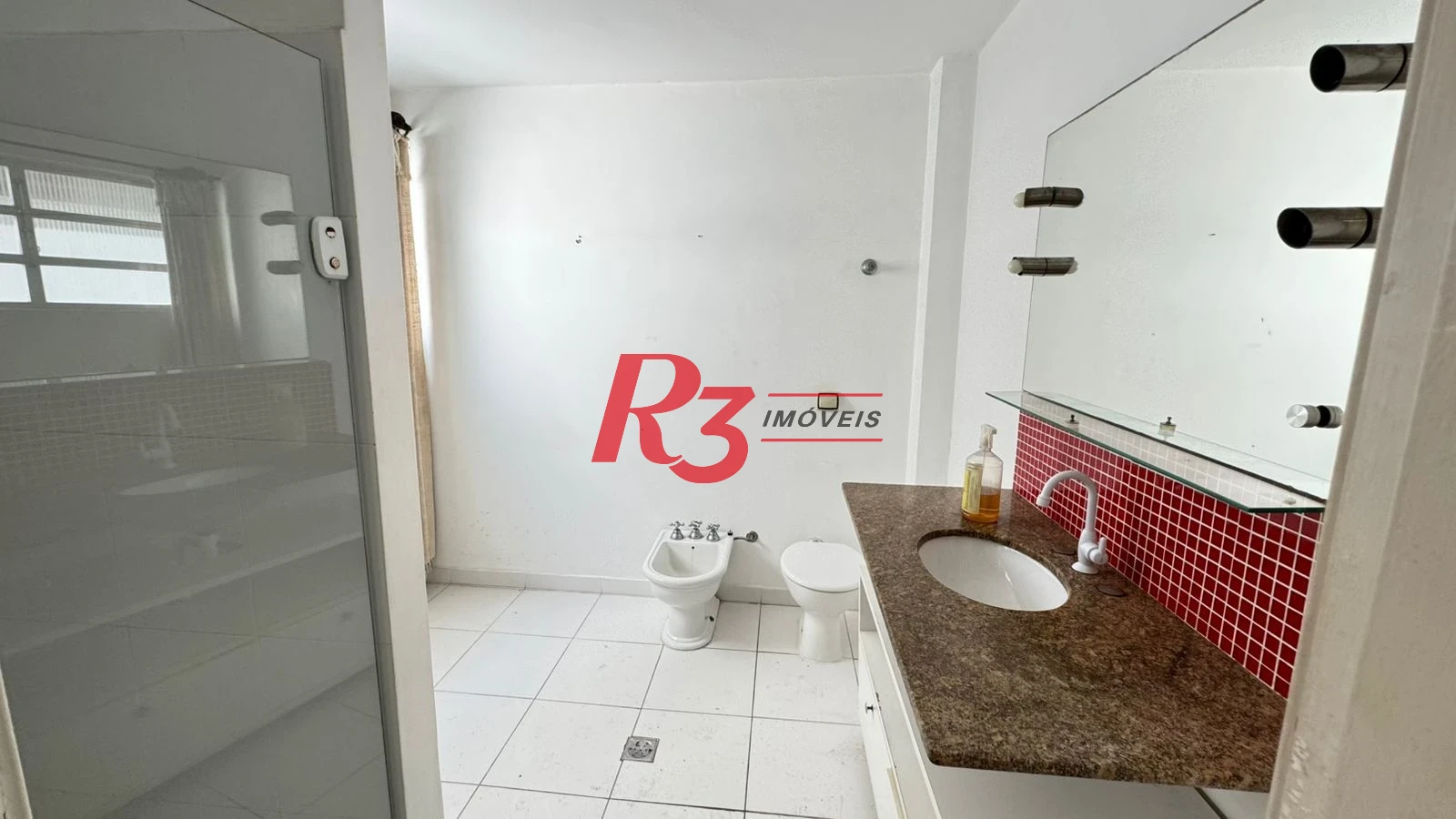 Apartamento com 3 dormitórios para alugar, 140 m² por R$ 4.594,07/mês - Gonzaga - Santos/SP