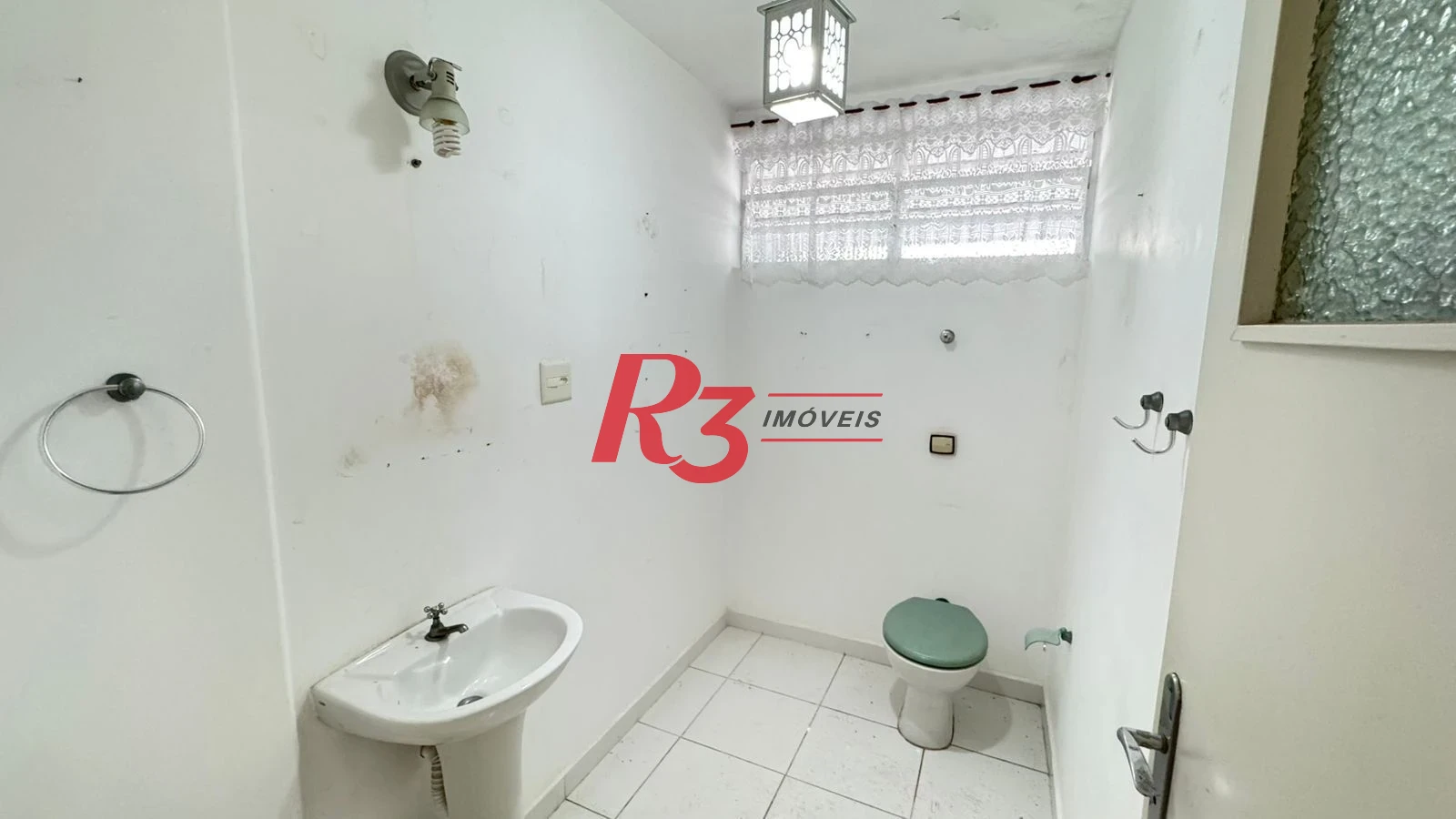 Apartamento com 3 dormitórios para alugar, 140 m² por R$ 4.594,07/mês - Gonzaga - Santos/SP