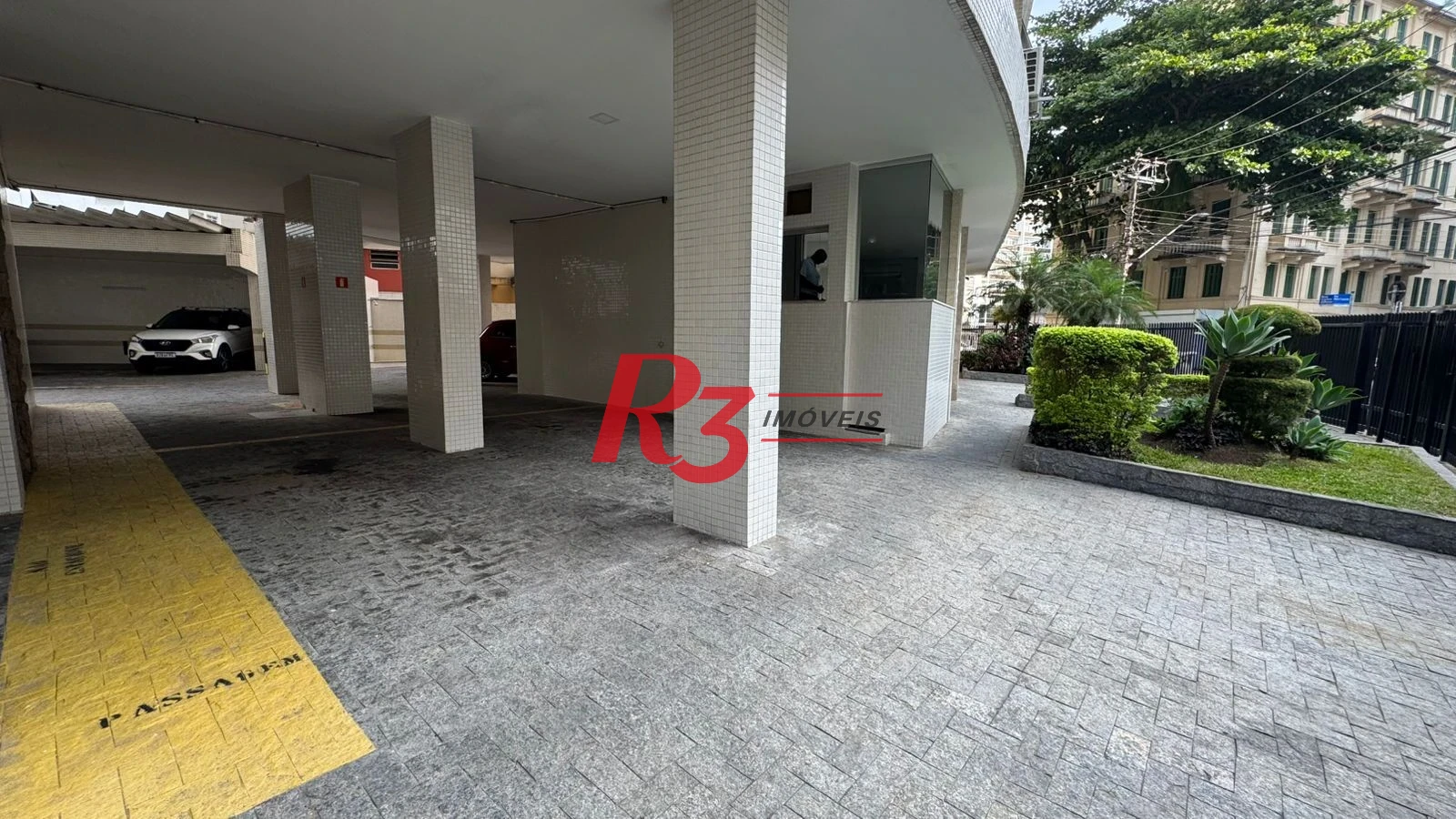 Apartamento com 3 dormitórios para alugar, 140 m² por R$ 4.594,07/mês - Gonzaga - Santos/SP