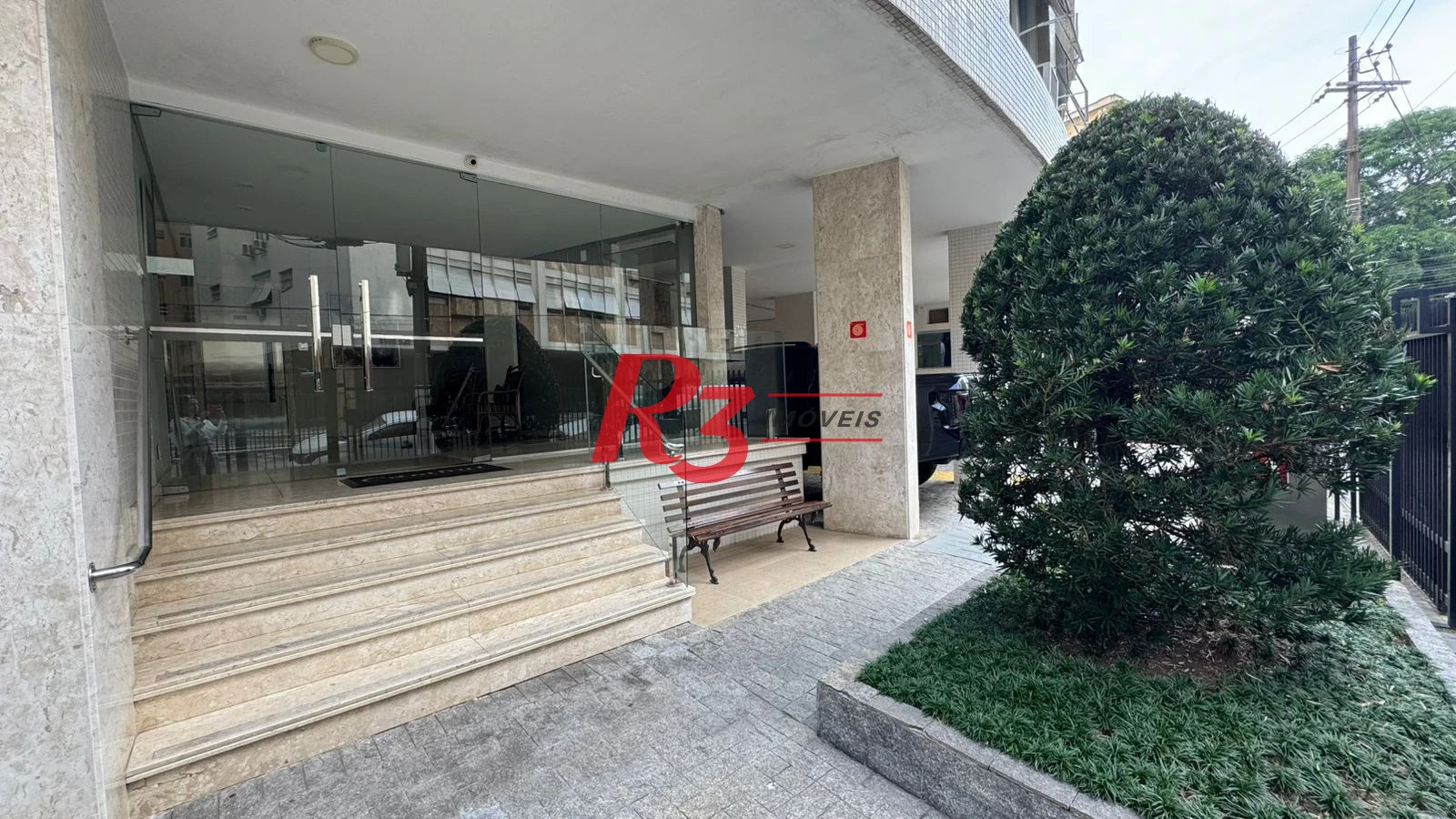 Apartamento com 3 dormitórios para alugar, 140 m² por R$ 4.594,07/mês - Gonzaga - Santos/SP