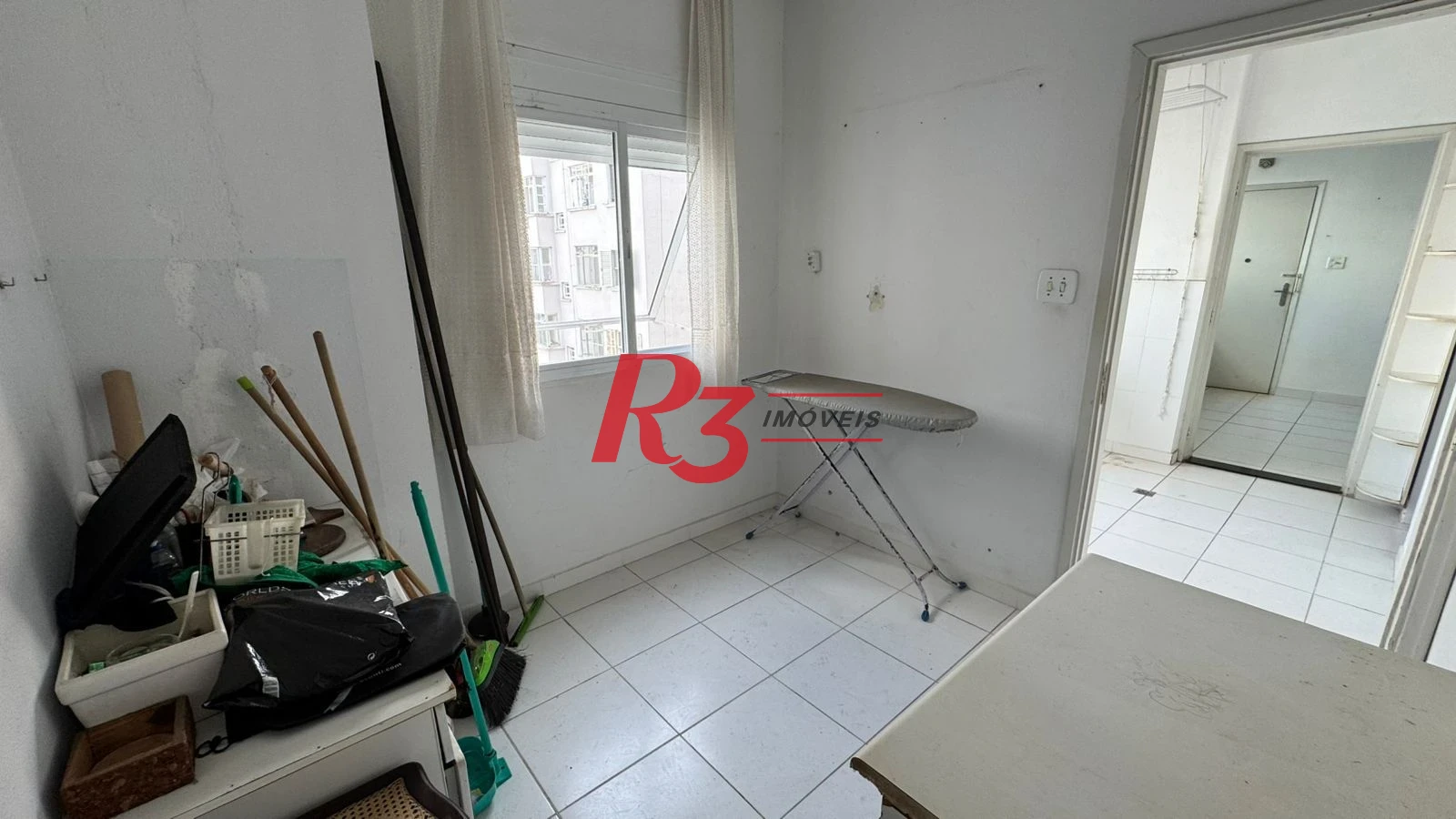Apartamento com 3 dormitórios para alugar, 140 m² por R$ 4.594,07/mês - Gonzaga - Santos/SP