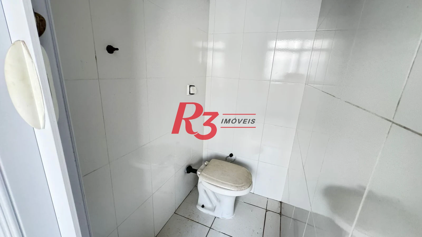 Apartamento com 3 dormitórios para alugar, 140 m² por R$ 4.594,07/mês - Gonzaga - Santos/SP