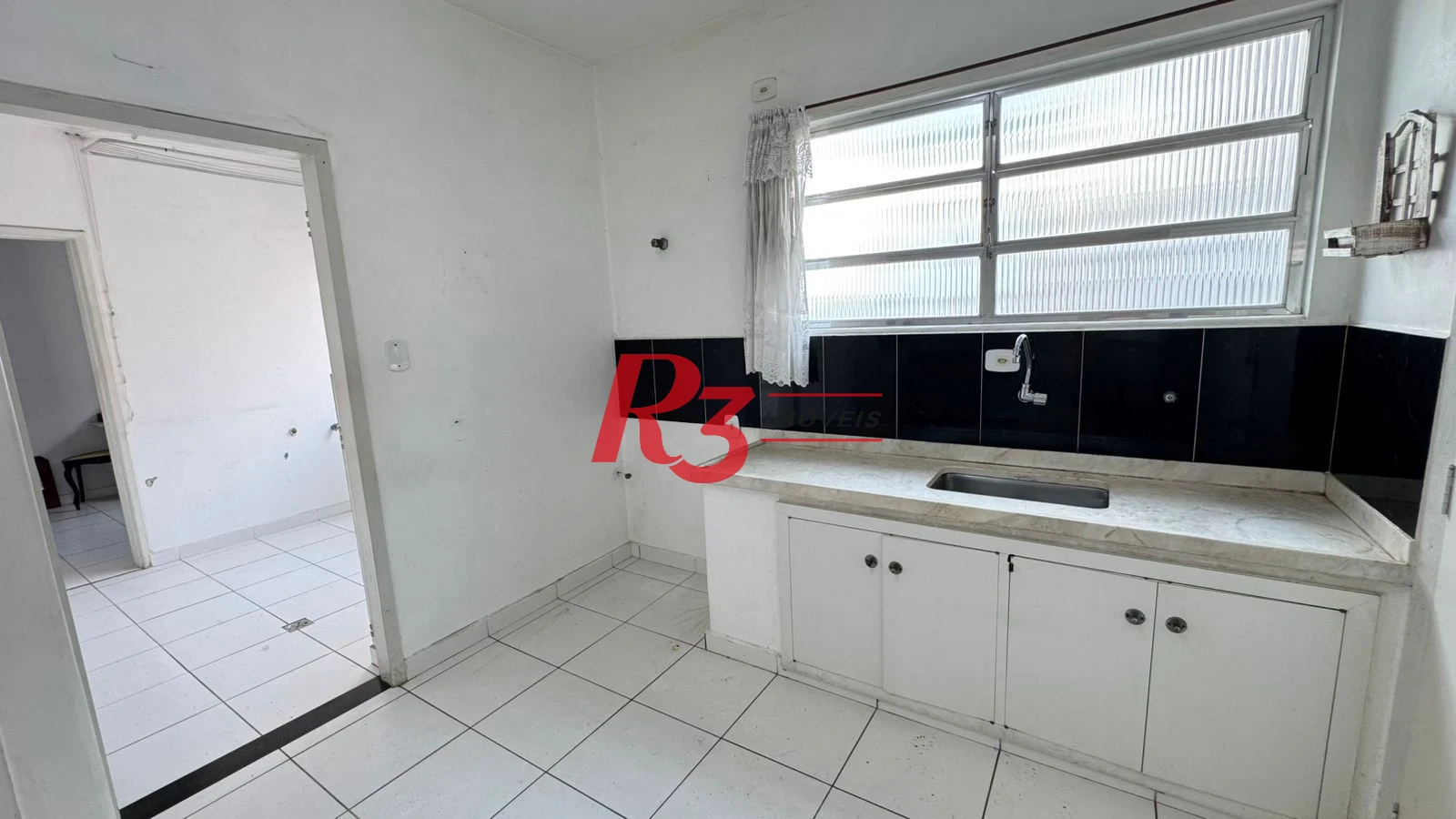 Apartamento com 3 dormitórios para alugar, 140 m² por R$ 4.594,07/mês - Gonzaga - Santos/SP