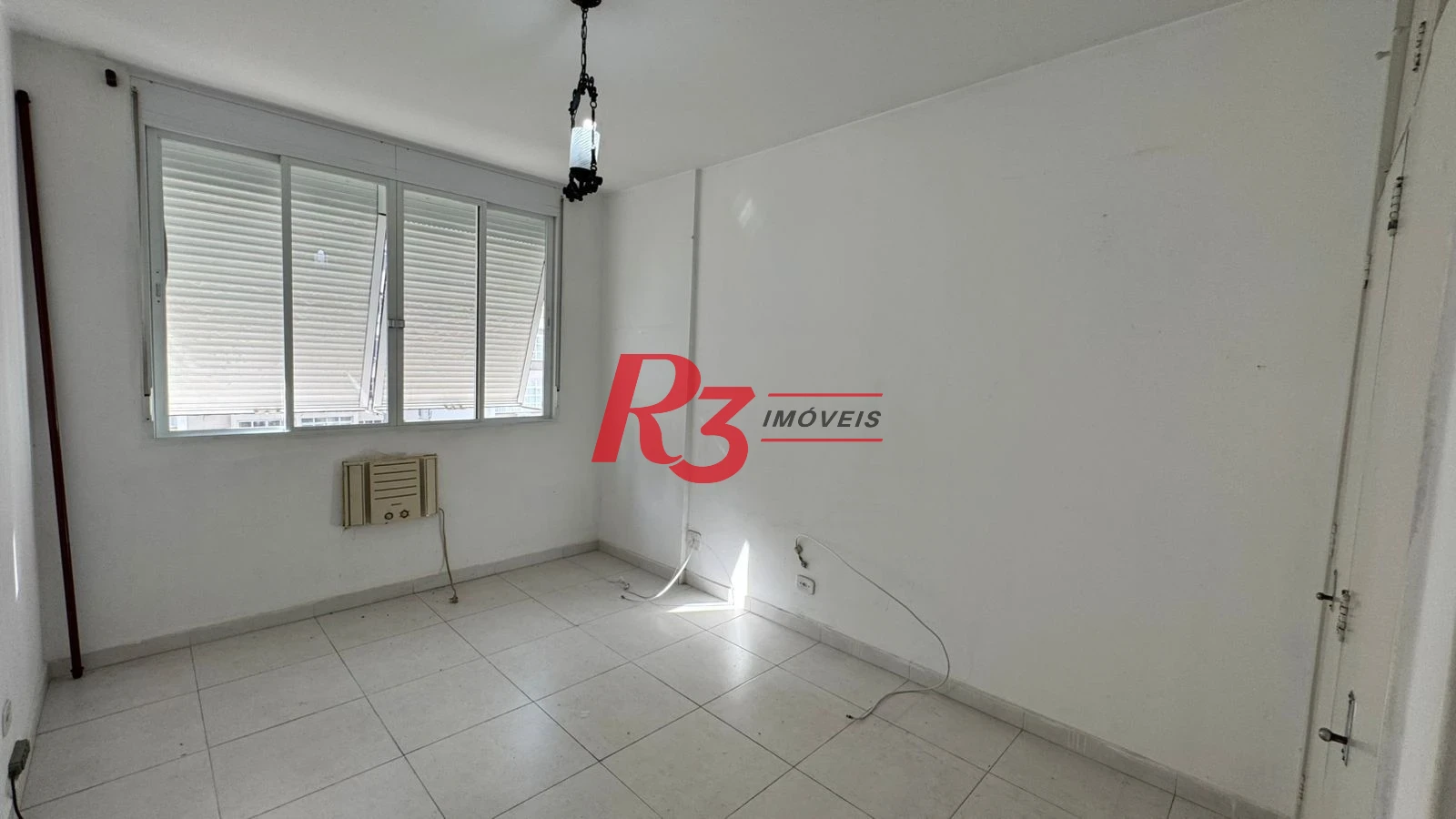 Apartamento com 3 dormitórios para alugar, 140 m² por R$ 4.594,07/mês - Gonzaga - Santos/SP