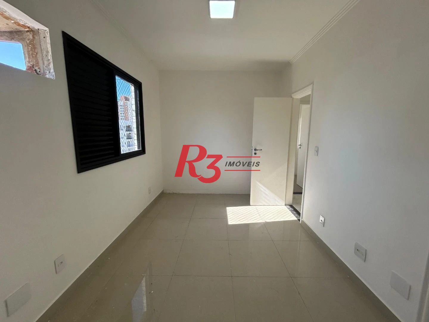 Apartamento com 3 dormitórios à venda, 104 m² por R$ 1.175.000,00 - Boqueirão - Santos/SP