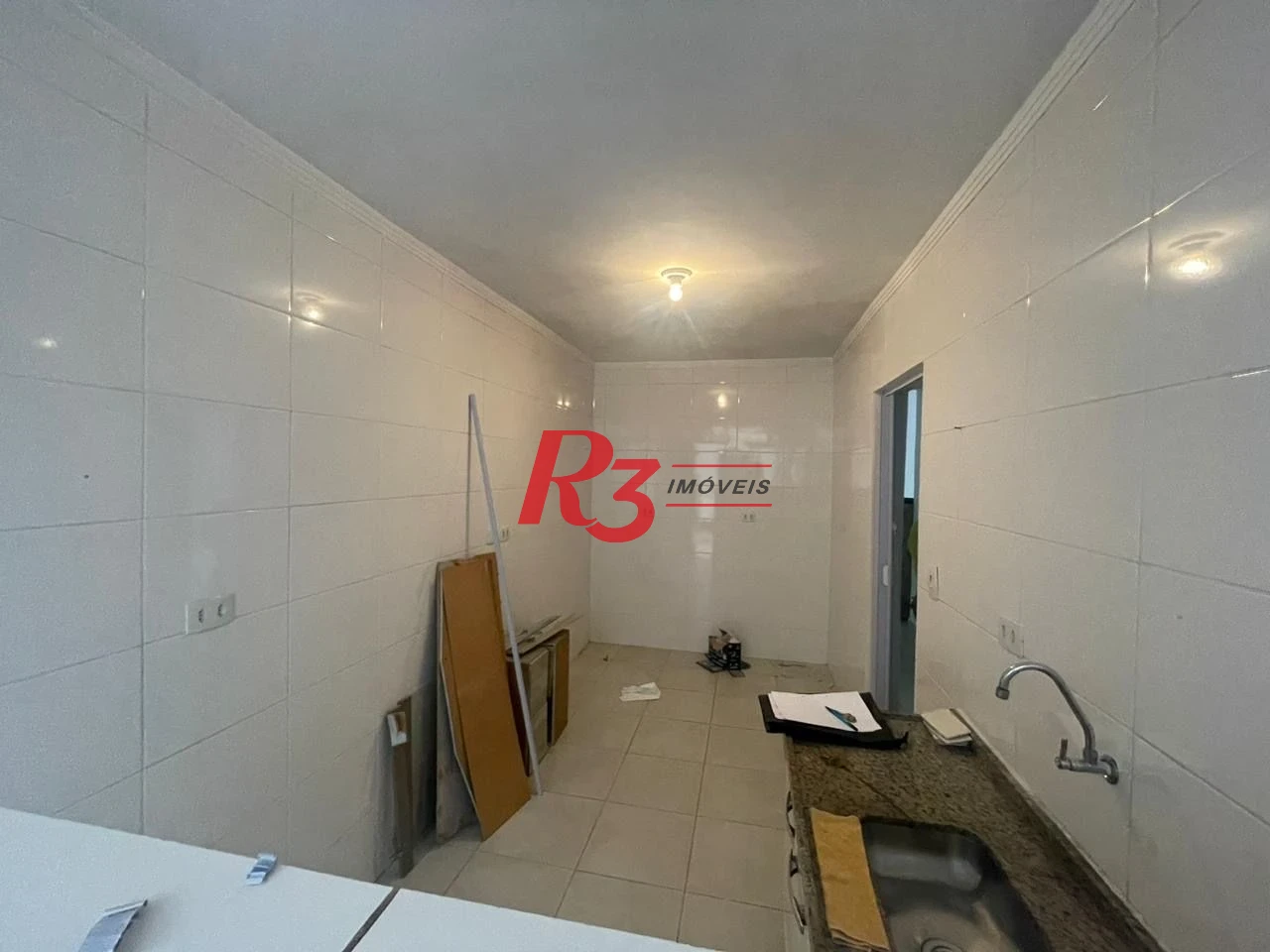 Apartamento para alugar, 90 m² por R$ 3.000,00/mês - Encruzilhada - Santos/SP