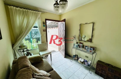 Casa sobreposta à venda 3 quartos suíte 1 vaga Boqueirão Santos
