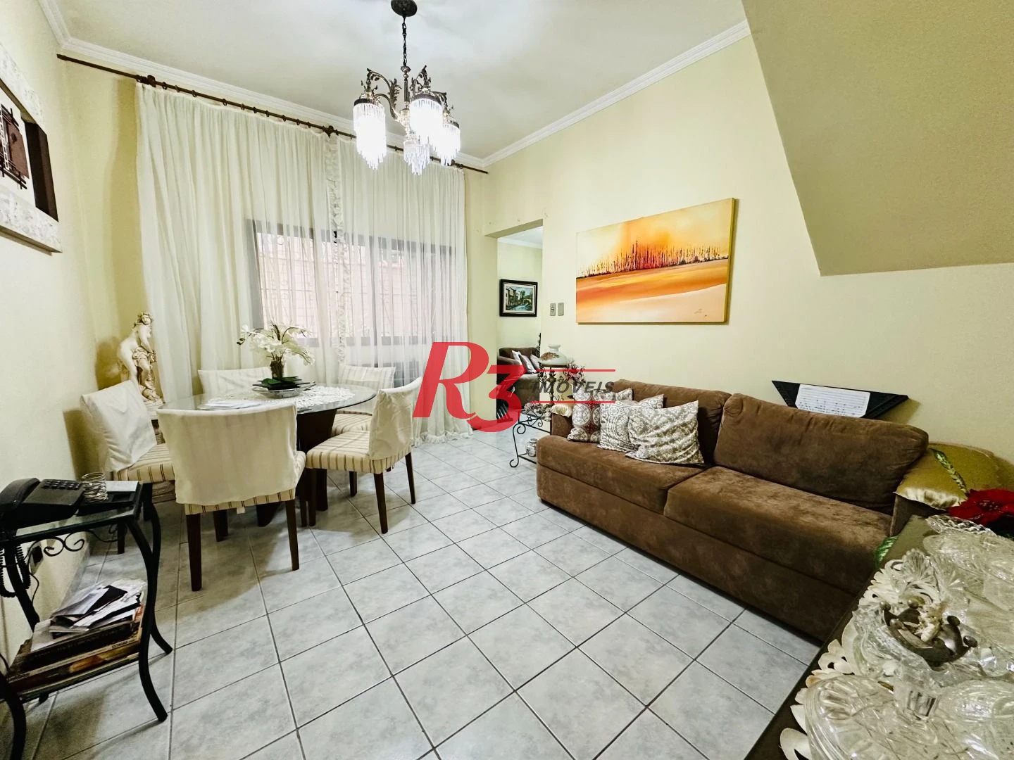 Casa sobreposta à venda 3 quartos suíte 1 vaga Boqueirão Santos