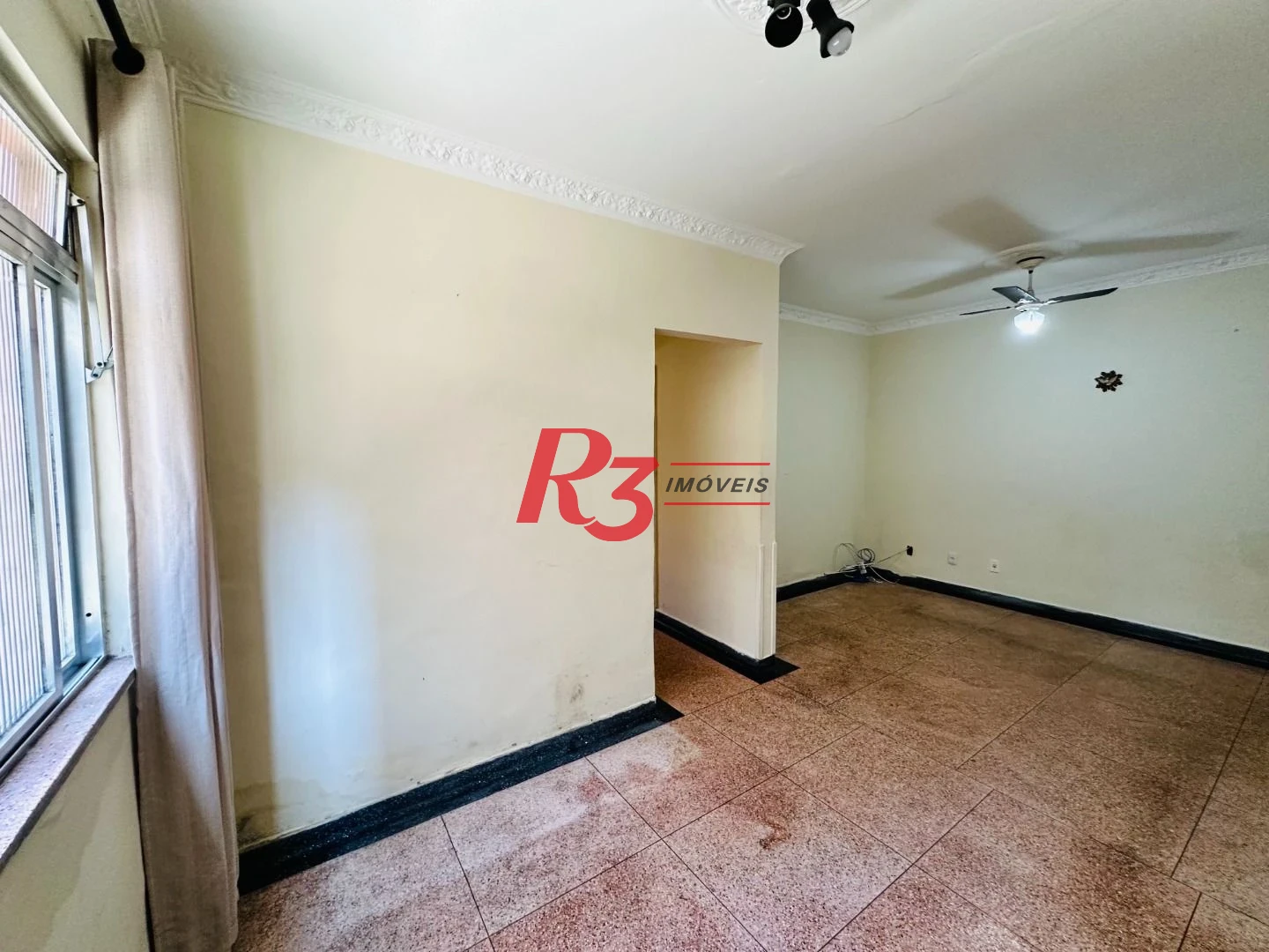 Apartamento com 2 dormitórios à venda, 78 m² por R$ 350.000,00 - Macuco - Santos/SP
