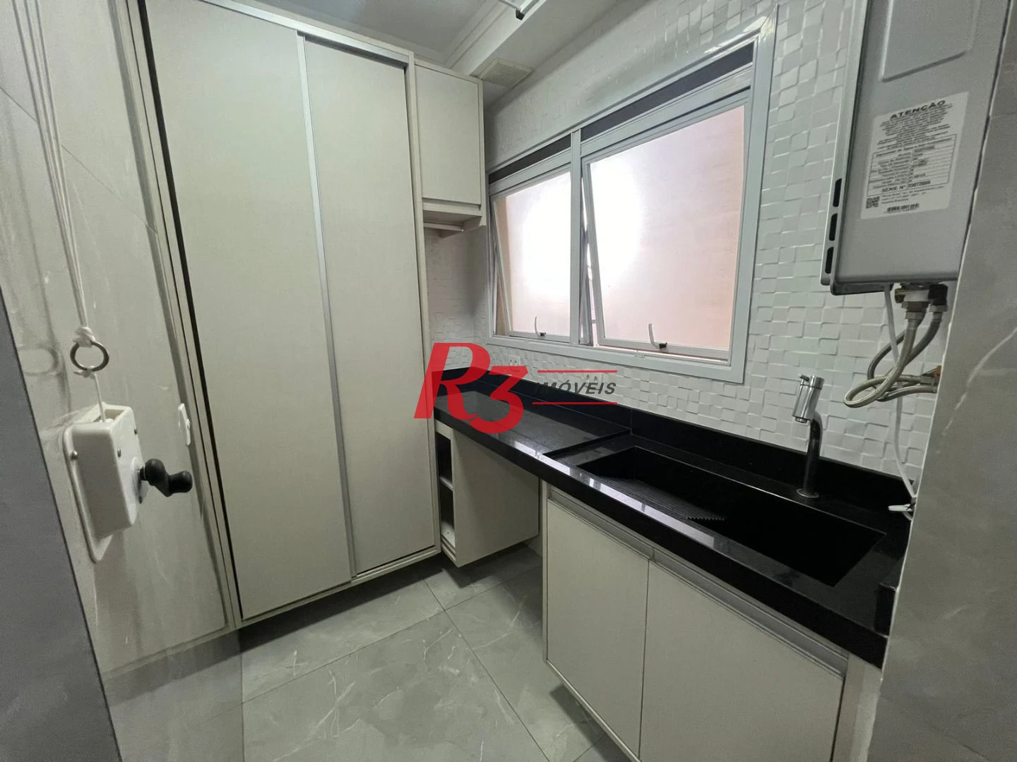 Apartamento com 3 dormitórios para alugar, 111 m² por R$ 9.000,00/mês - Ponta da Praia - Santos/SP