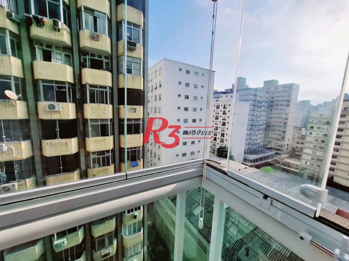 Apartamento com 2 dormitórios à venda, 72 m² por R$ 970.000,00 - Boqueirão - Santos/SP