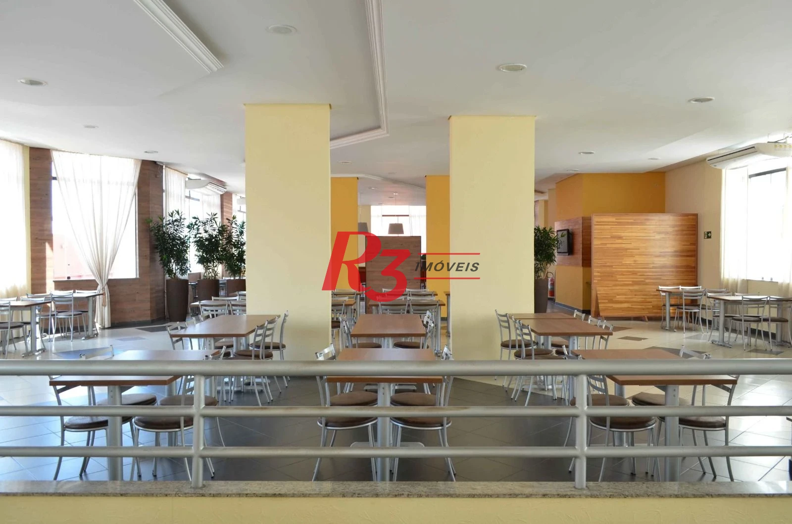 Loja para alugar, 1720 m² por R$ 55.000,00/mês - Itararé - São Vicente/SP