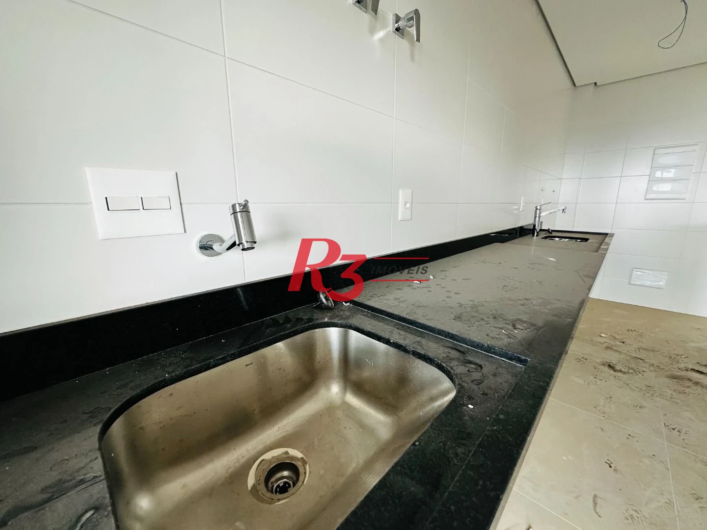 Apartamento com 1 dormitório à venda, 60 m² por R$ 770.000,00 - Boqueirão - Santos/SP