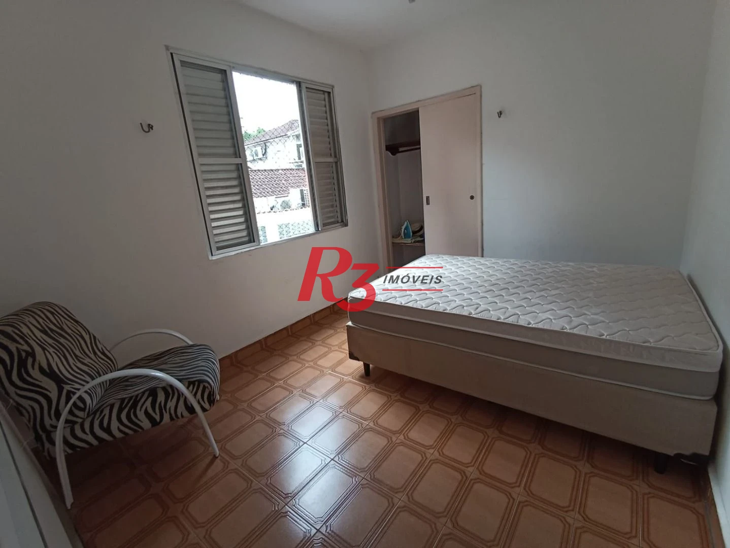 Apartamento com 2 dormitórios à venda, 70 m² por R$ 349.900,00 - Boqueirão - Santos/SP