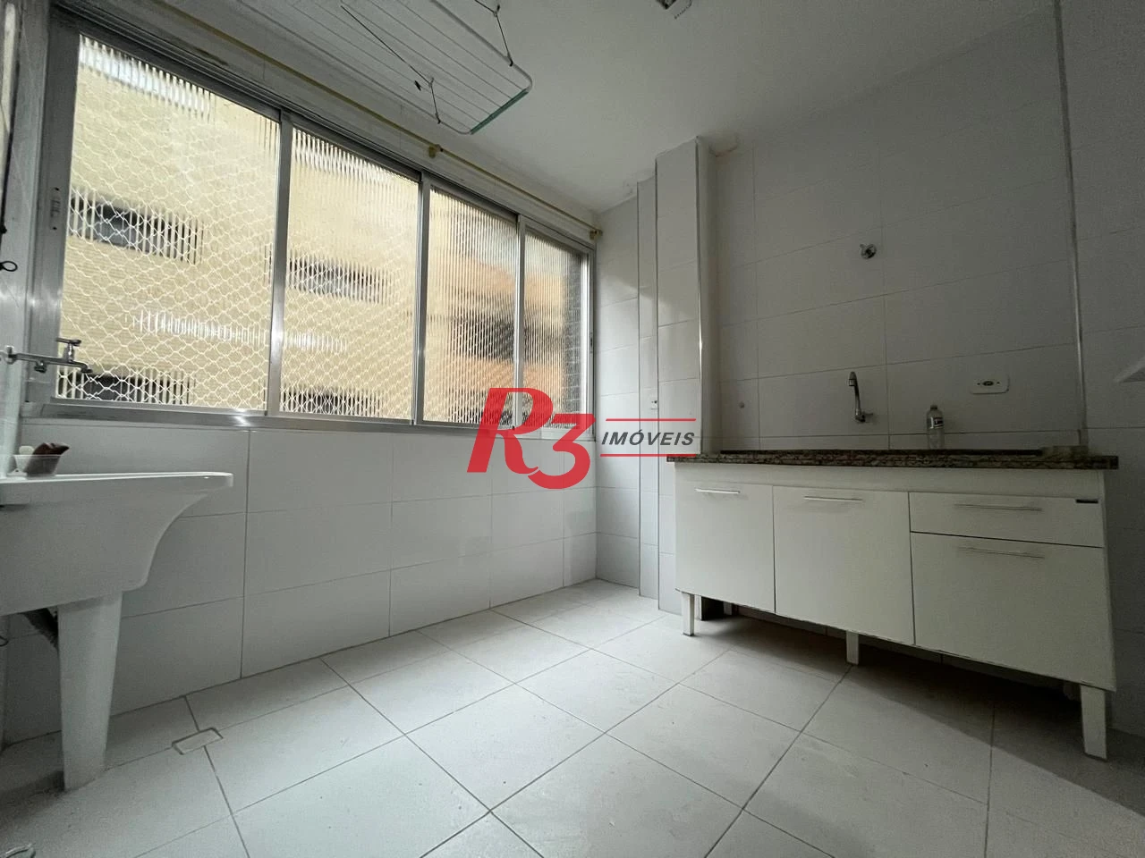 Apartamento com 1 dormitório à venda, 45 m² por R$ 375.000,00 - Gonzaga - Santos/SP