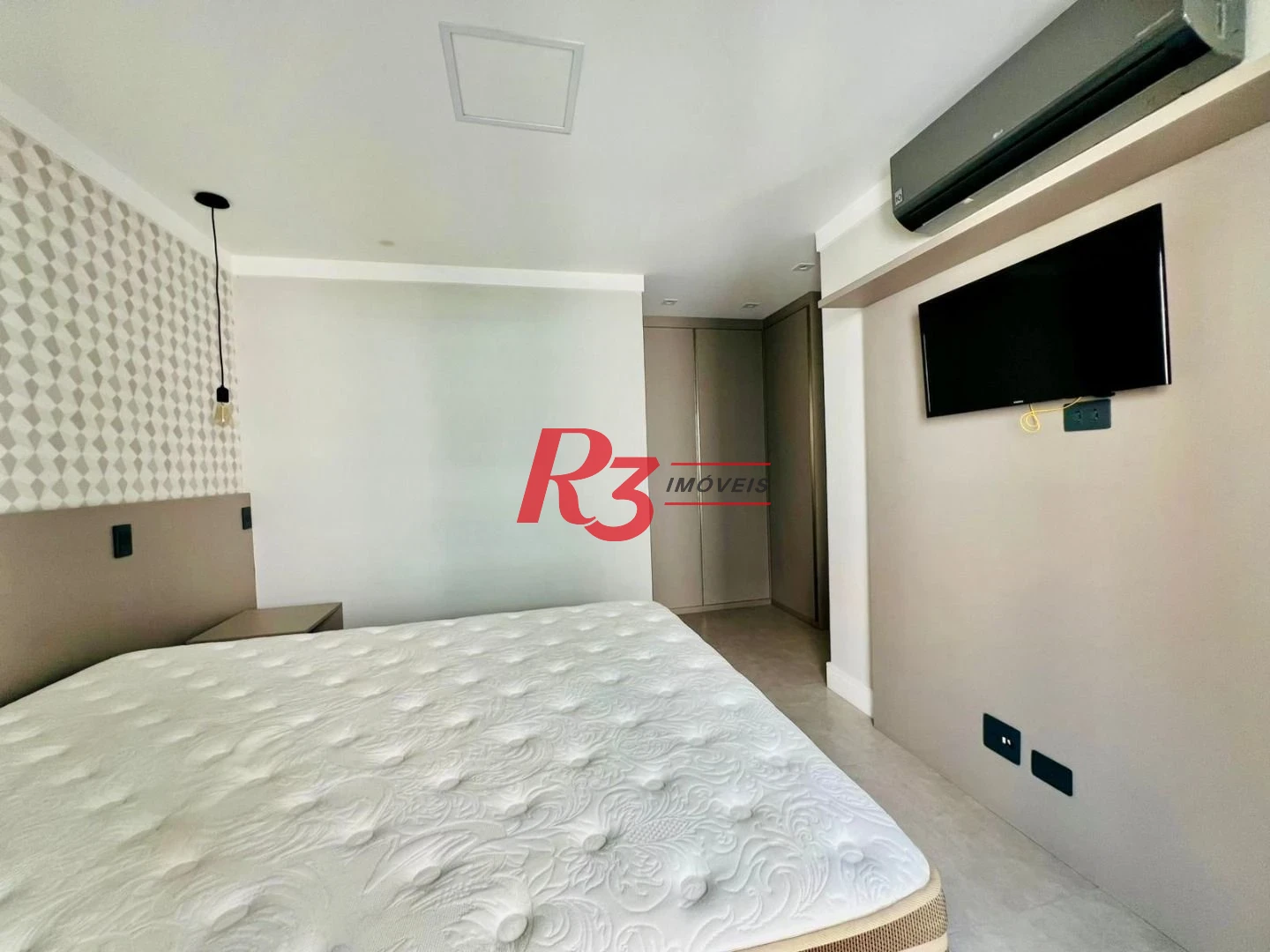 Apartamento com 2 dormitórios à venda, 73 m² por R$ 700.000,00 - José Menino - Santos/SP