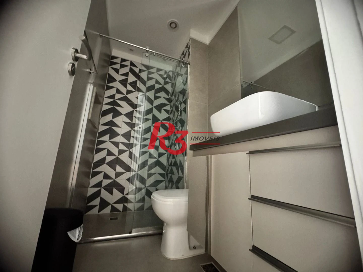 Apartamento com 2 dormitórios à venda, 73 m² por R$ 700.000,00 - José Menino - Santos/SP