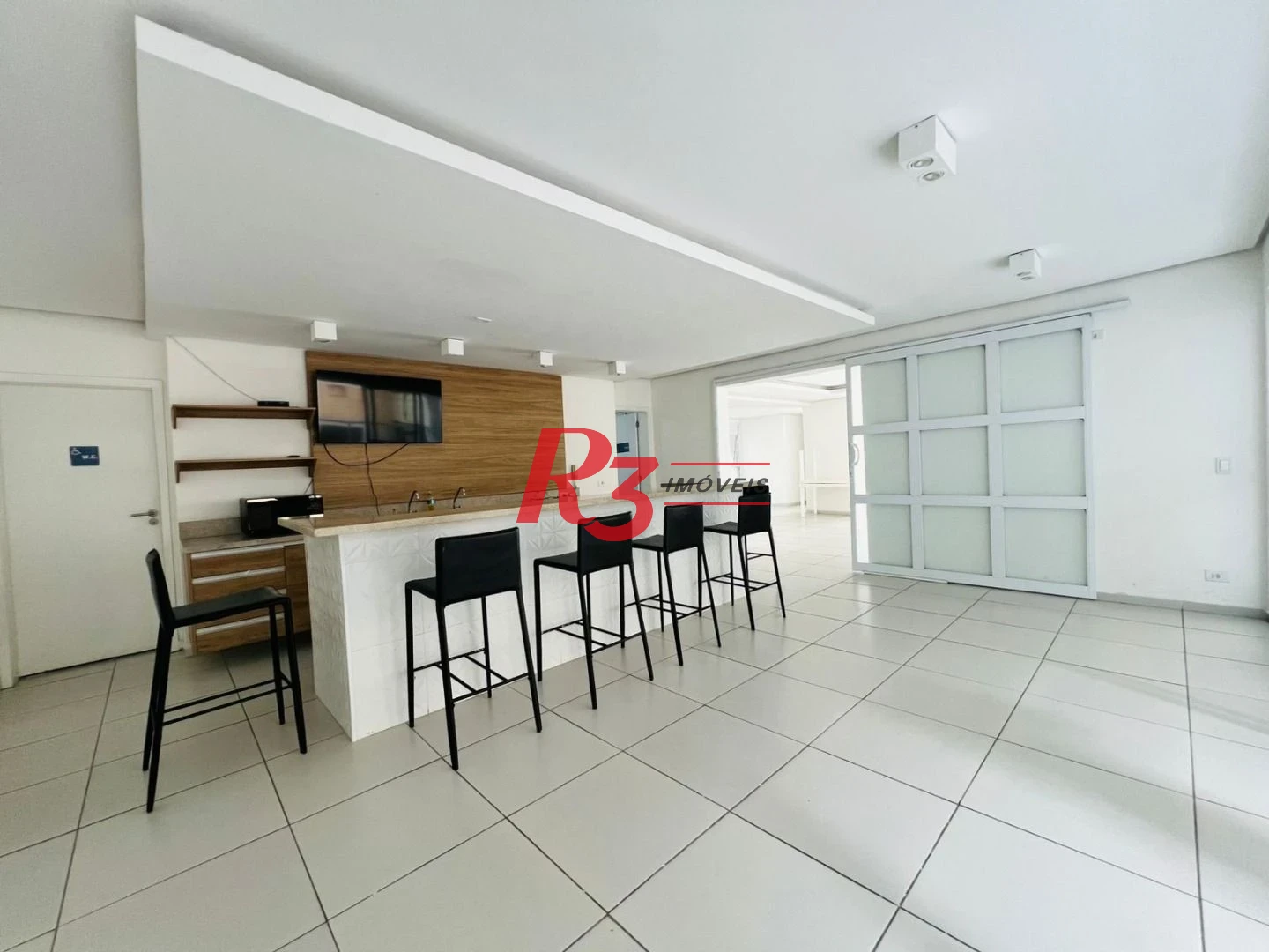 Apartamento com 2 dormitórios à venda, 73 m² por R$ 700.000,00 - José Menino - Santos/SP