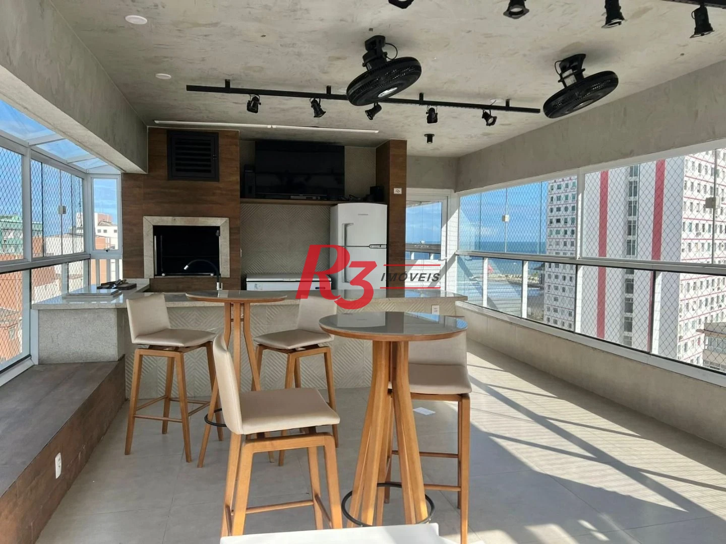 Apartamento com 2 dormitórios à venda, 73 m² por R$ 700.000,00 - José Menino - Santos/SP