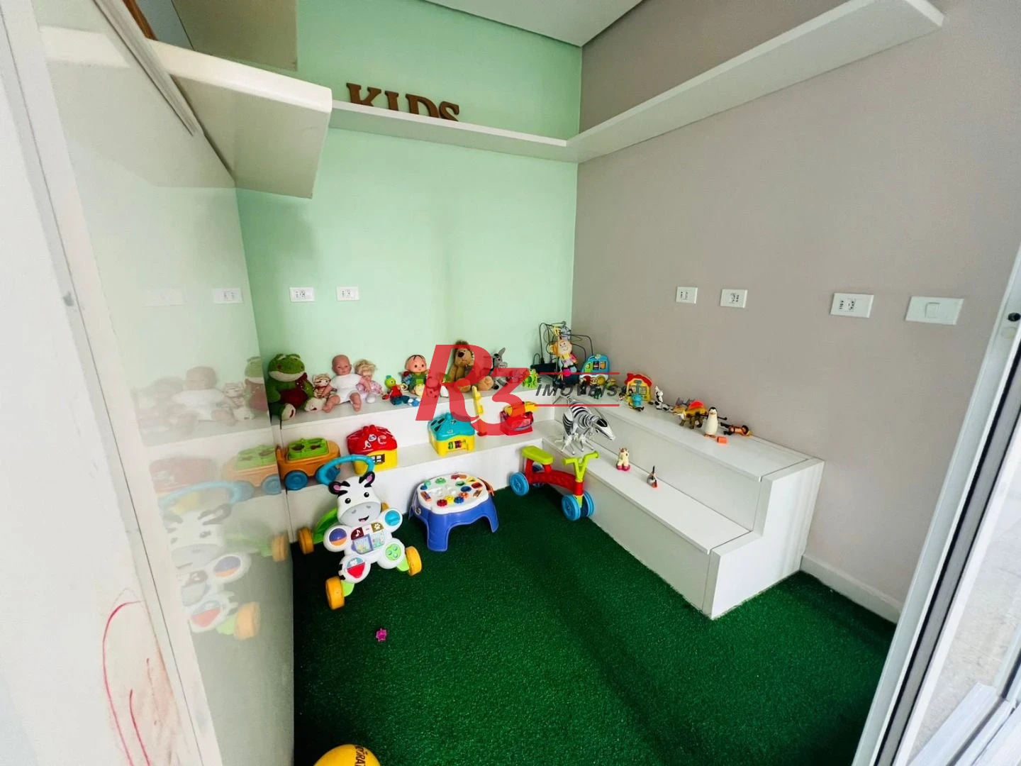 Apartamento com 2 dormitórios à venda, 73 m² por R$ 700.000,00 - José Menino - Santos/SP