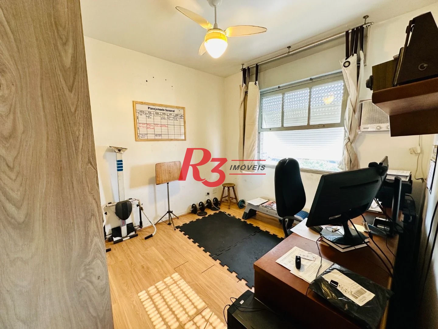 Apartamento com 3 dormitórios à venda, 175 m² por R$ 998.000,00 - Gonzaga - Santos/SP