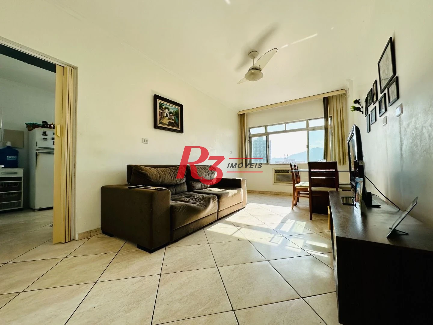 Apartamento com 3 dormitórios à venda, 175 m² por R$ 998.000,00 - Gonzaga - Santos/SP