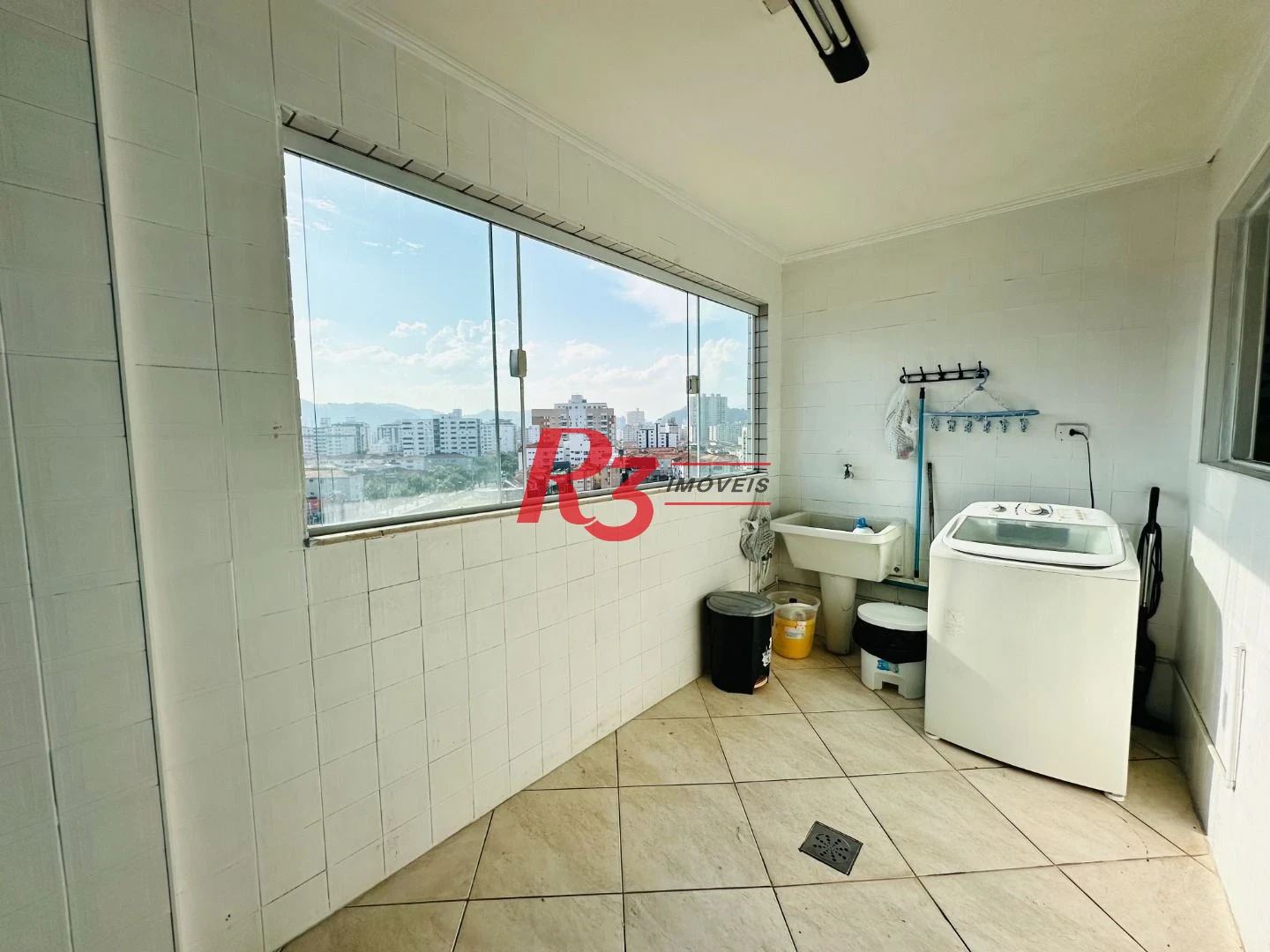 Apartamento com 3 dormitórios à venda, 175 m² por R$ 998.000,00 - Gonzaga - Santos/SP