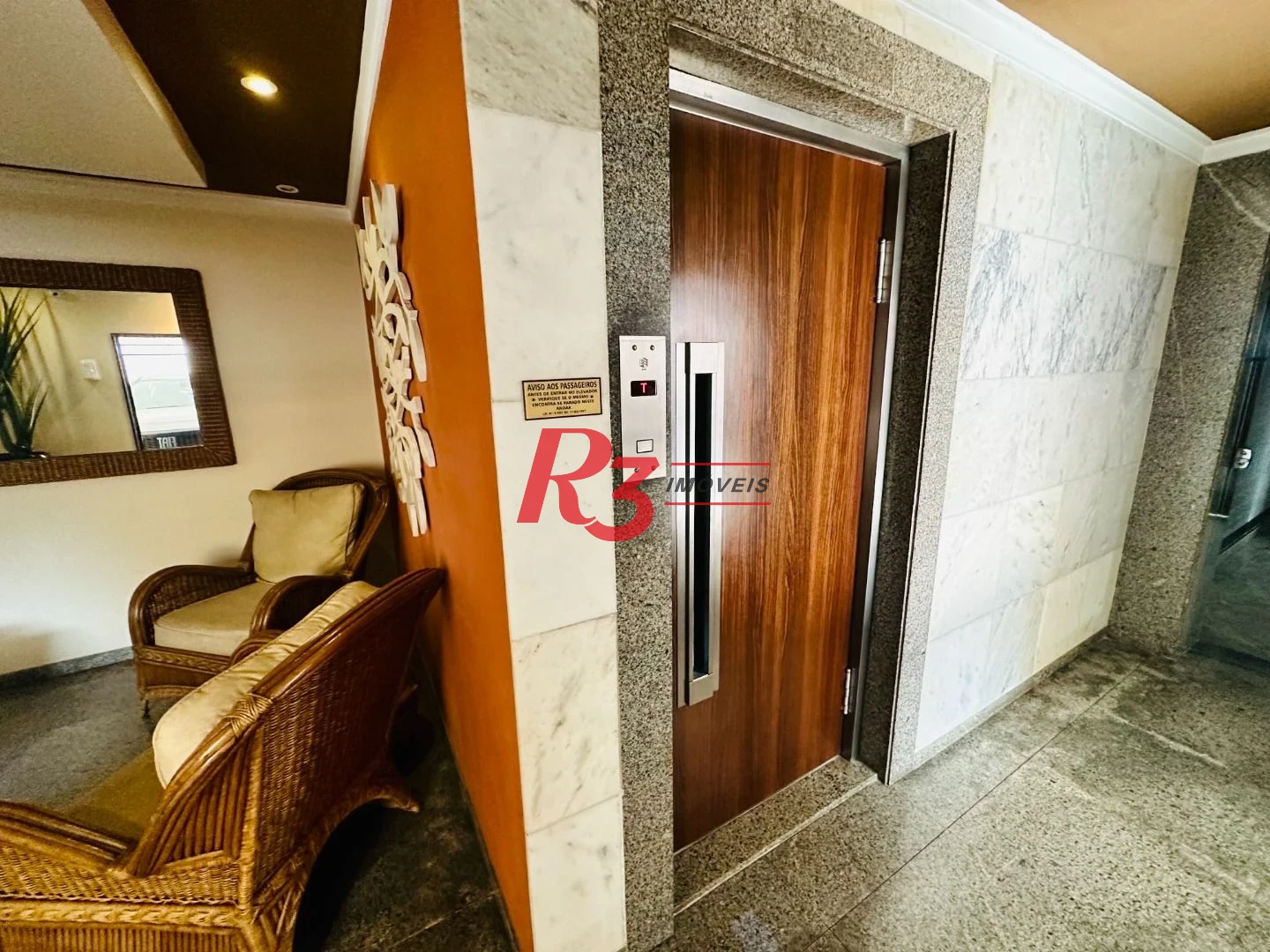 Apartamento com 3 dormitórios à venda, 175 m² por R$ 998.000,00 - Gonzaga - Santos/SP