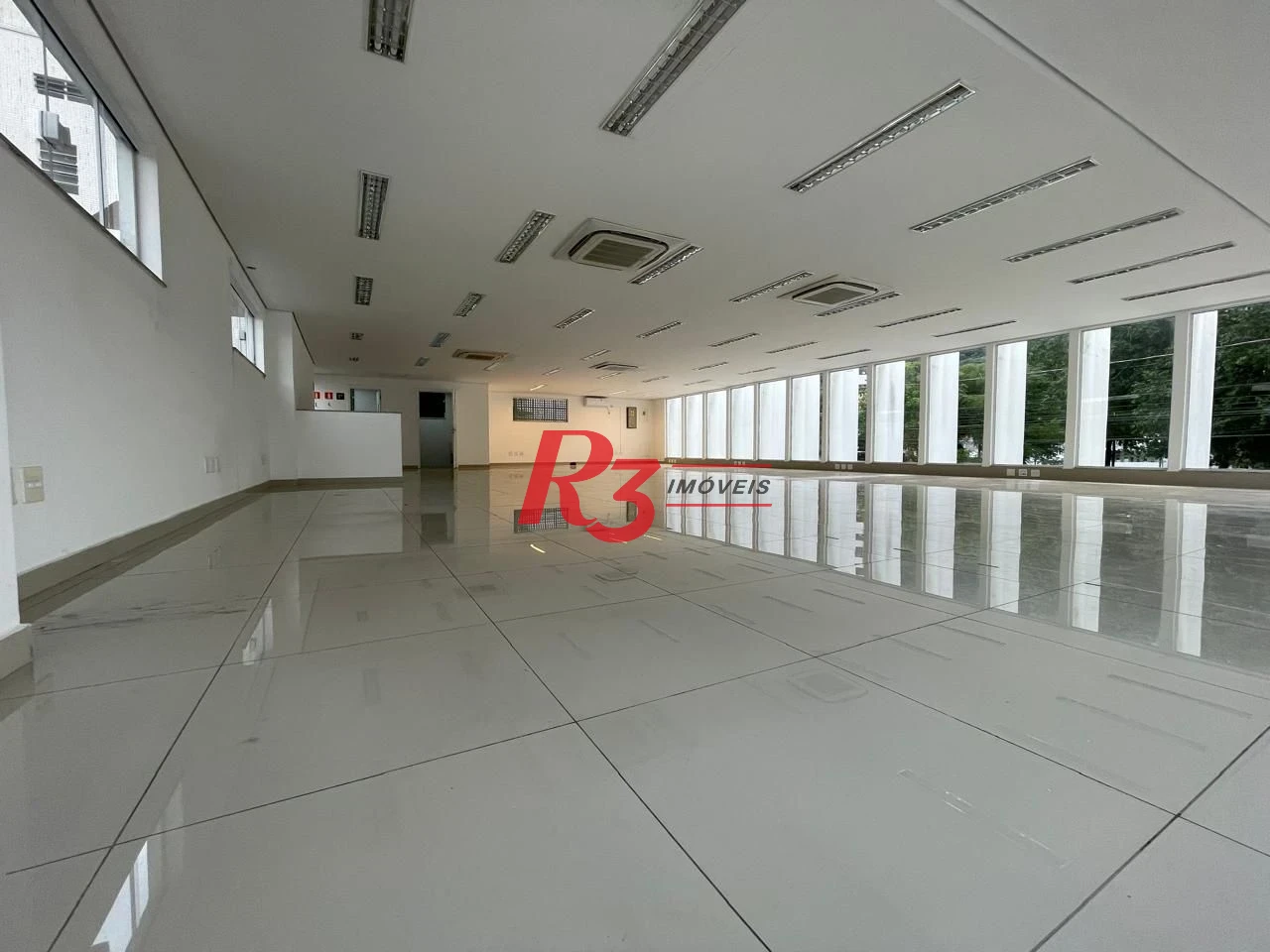 Loja para alugar, 399 m² por R$ 33.252,95/mês - Vila Mathias - Santos/SP