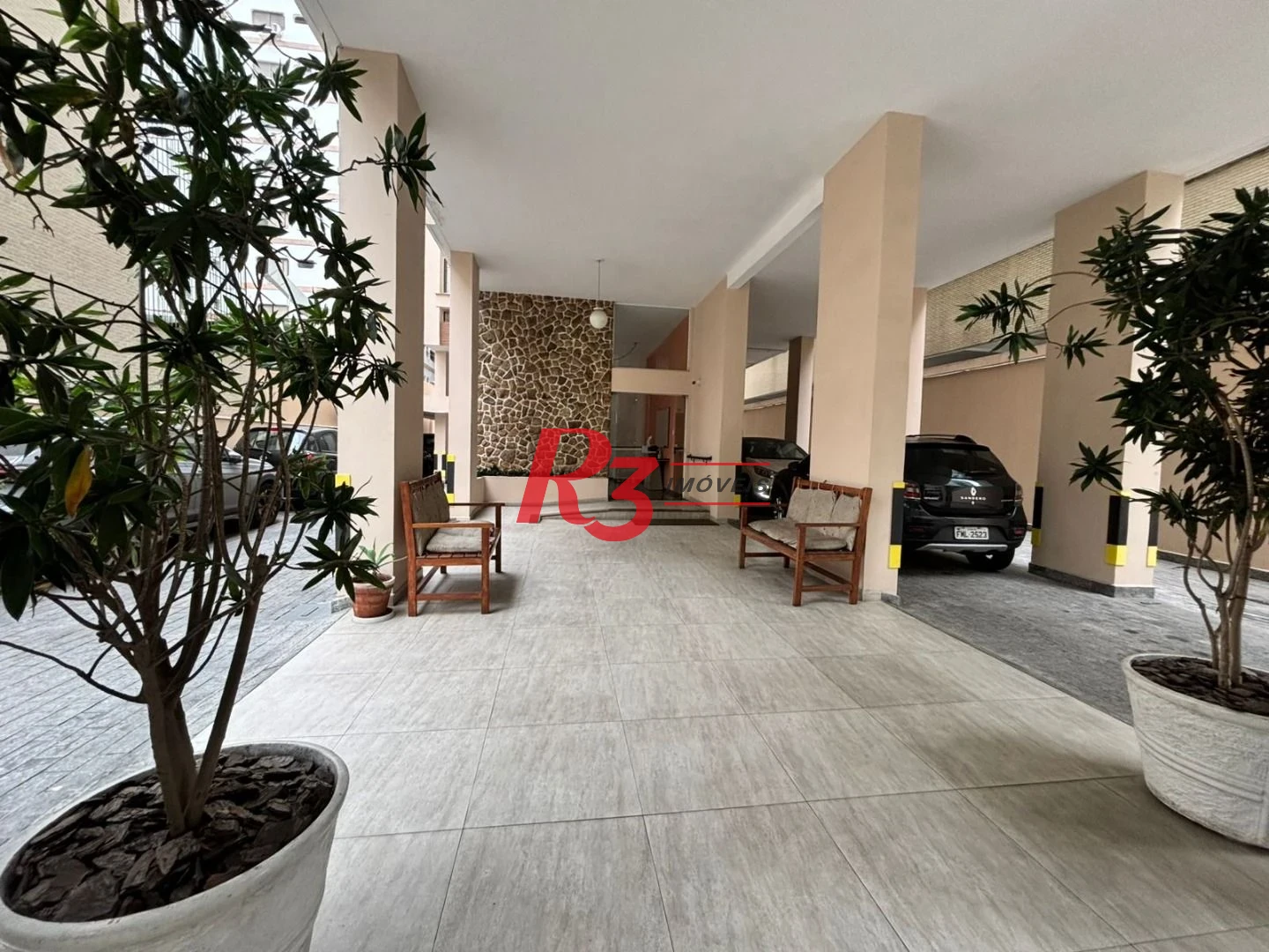 Apartamento com 2 dormitórios à venda, 120 m² por R$ 850.000,00 - Gonzaga - Santos/SP