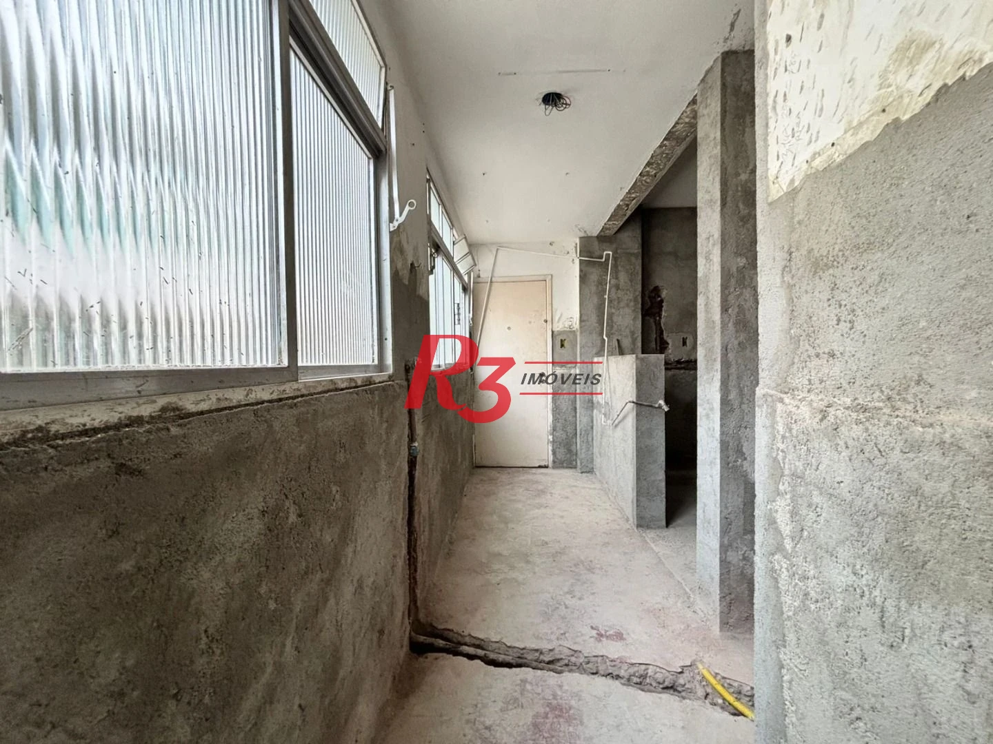 Apartamento com 2 dormitórios à venda, 120 m² por R$ 850.000,00 - Gonzaga - Santos/SP