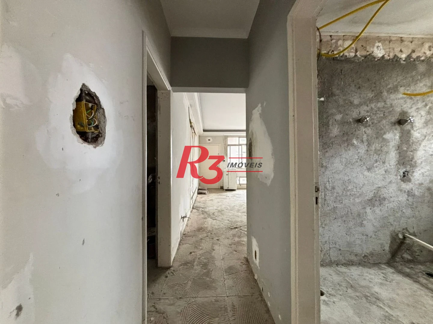 Apartamento com 2 dormitórios à venda, 120 m² por R$ 850.000,00 - Gonzaga - Santos/SP