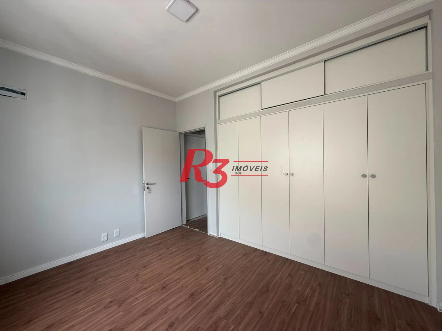 Apartamento com 2 dormitórios à venda, 120 m² por R$ 850.000,00 - Gonzaga - Santos/SP