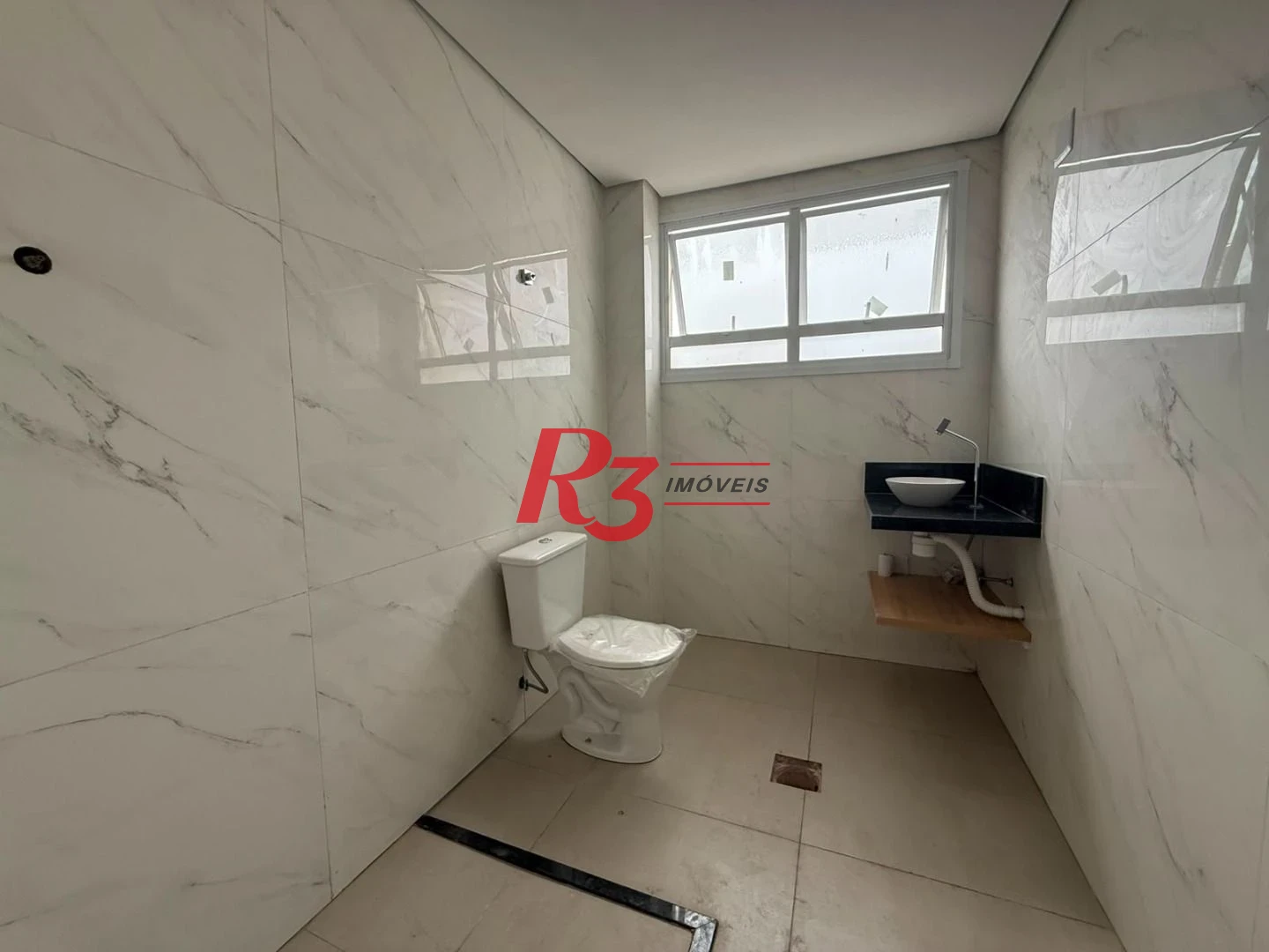 Apartamento com 2 dormitórios à venda, 120 m² por R$ 850.000,00 - Gonzaga - Santos/SP