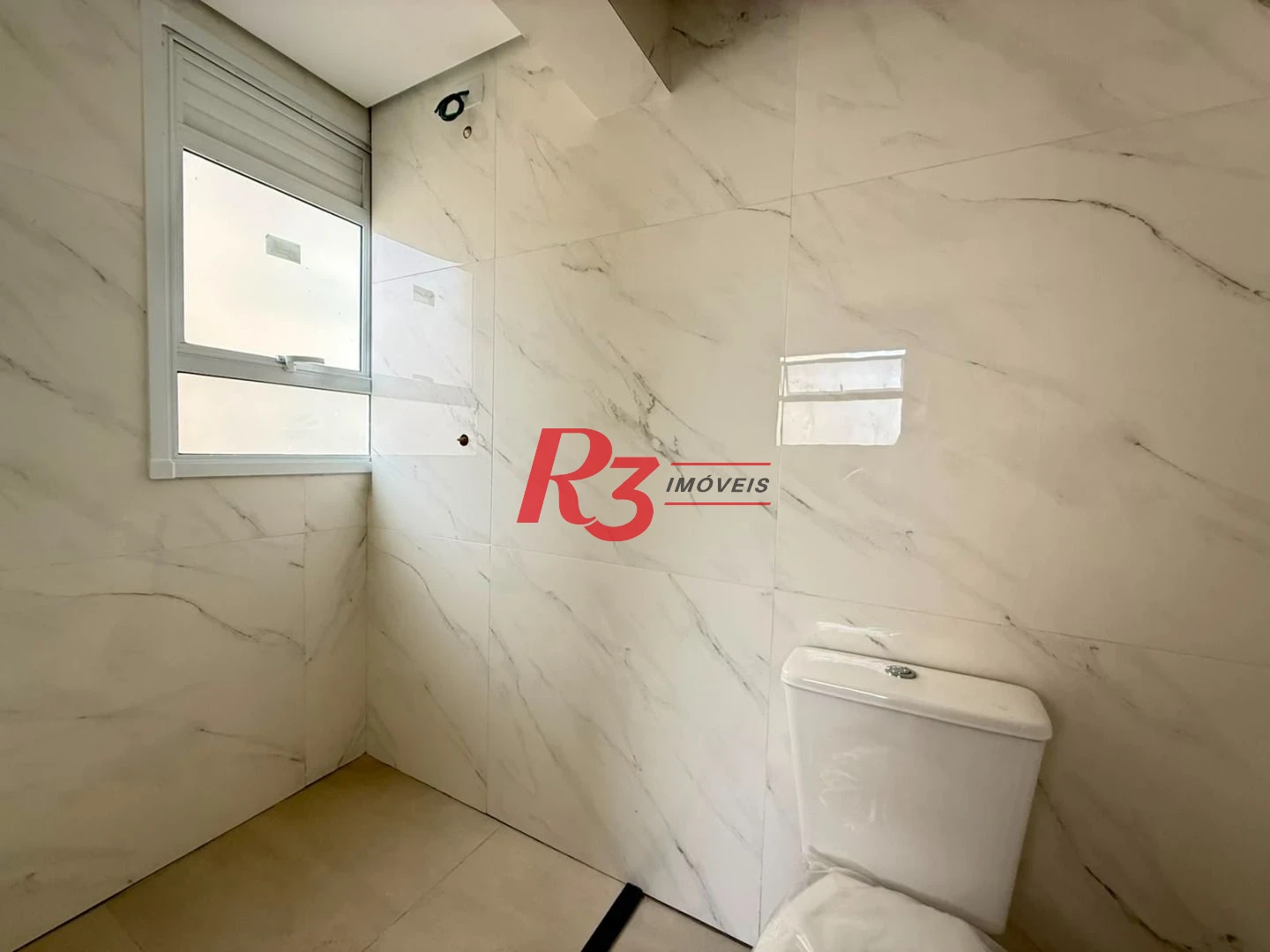 Apartamento com 2 dormitórios à venda, 120 m² por R$ 850.000,00 - Gonzaga - Santos/SP