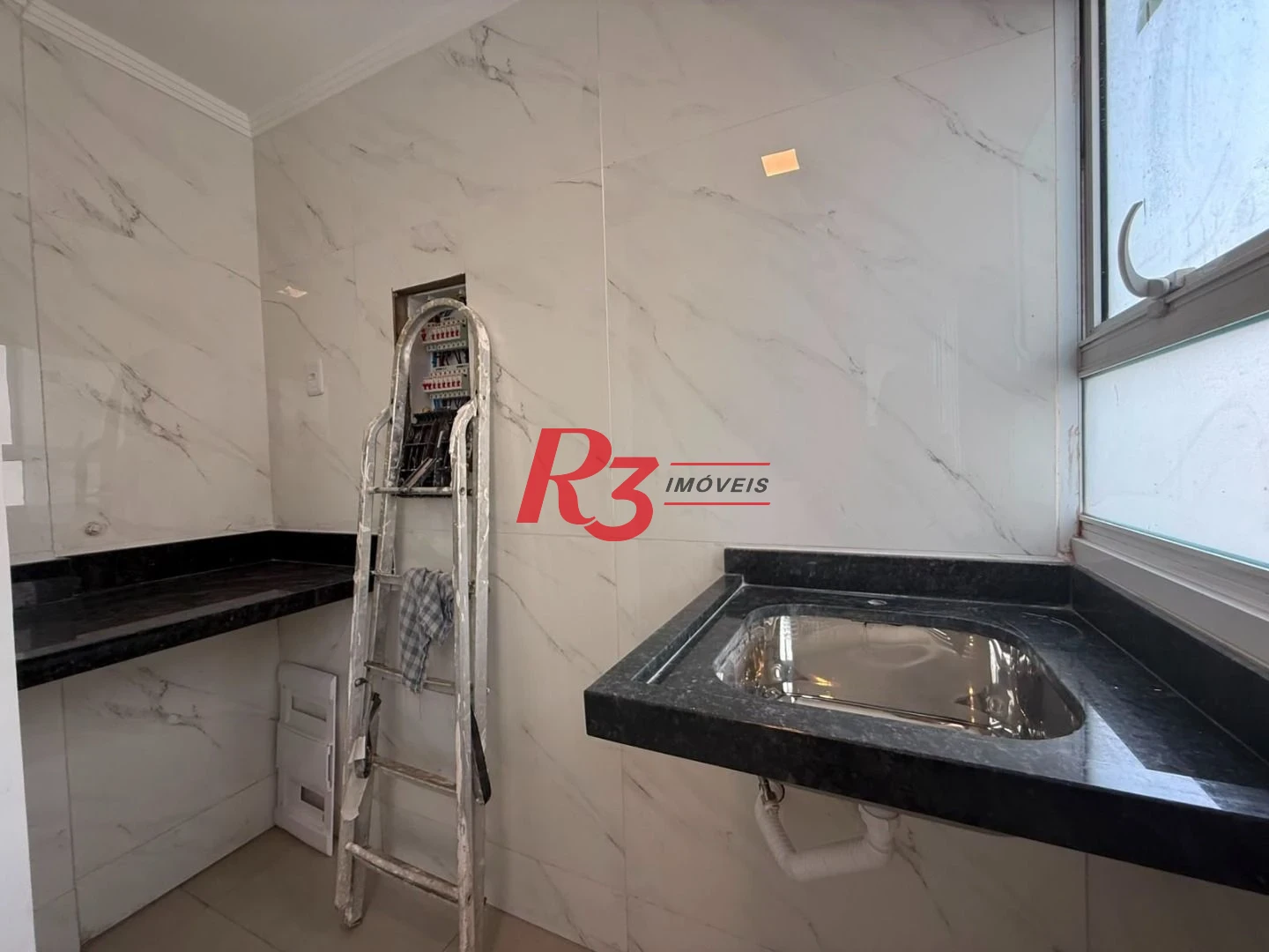 Apartamento com 2 dormitórios à venda, 120 m² por R$ 850.000,00 - Gonzaga - Santos/SP