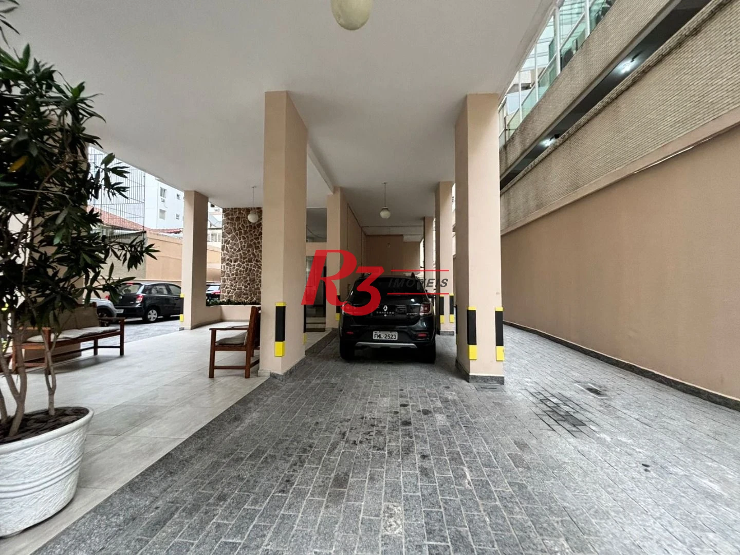 Apartamento com 2 dormitórios à venda, 120 m² por R$ 850.000,00 - Gonzaga - Santos/SP