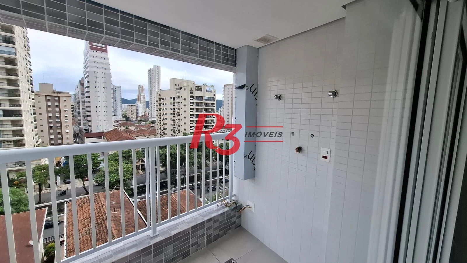 Apartamento com 2 dormitórios para alugar, 65 m² por R$ 6.300/mês - Vila Rica - Santos/SP
