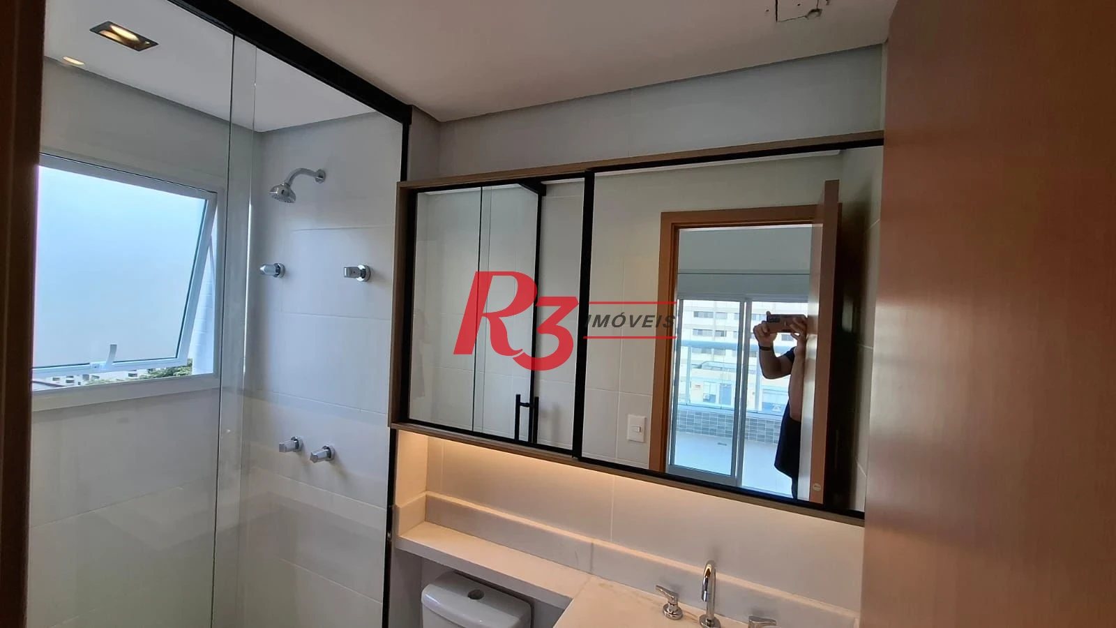 Apartamento com 2 dormitórios para alugar, 65 m² por R$ 6.300/mês - Vila Rica - Santos/SP