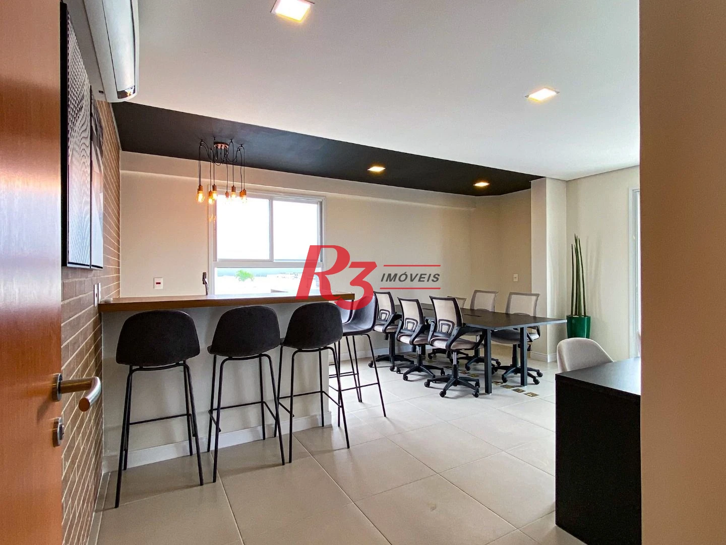 Apartamento com 2 dormitórios para alugar, 65 m² por R$ 6.300/mês - Vila Rica - Santos/SP