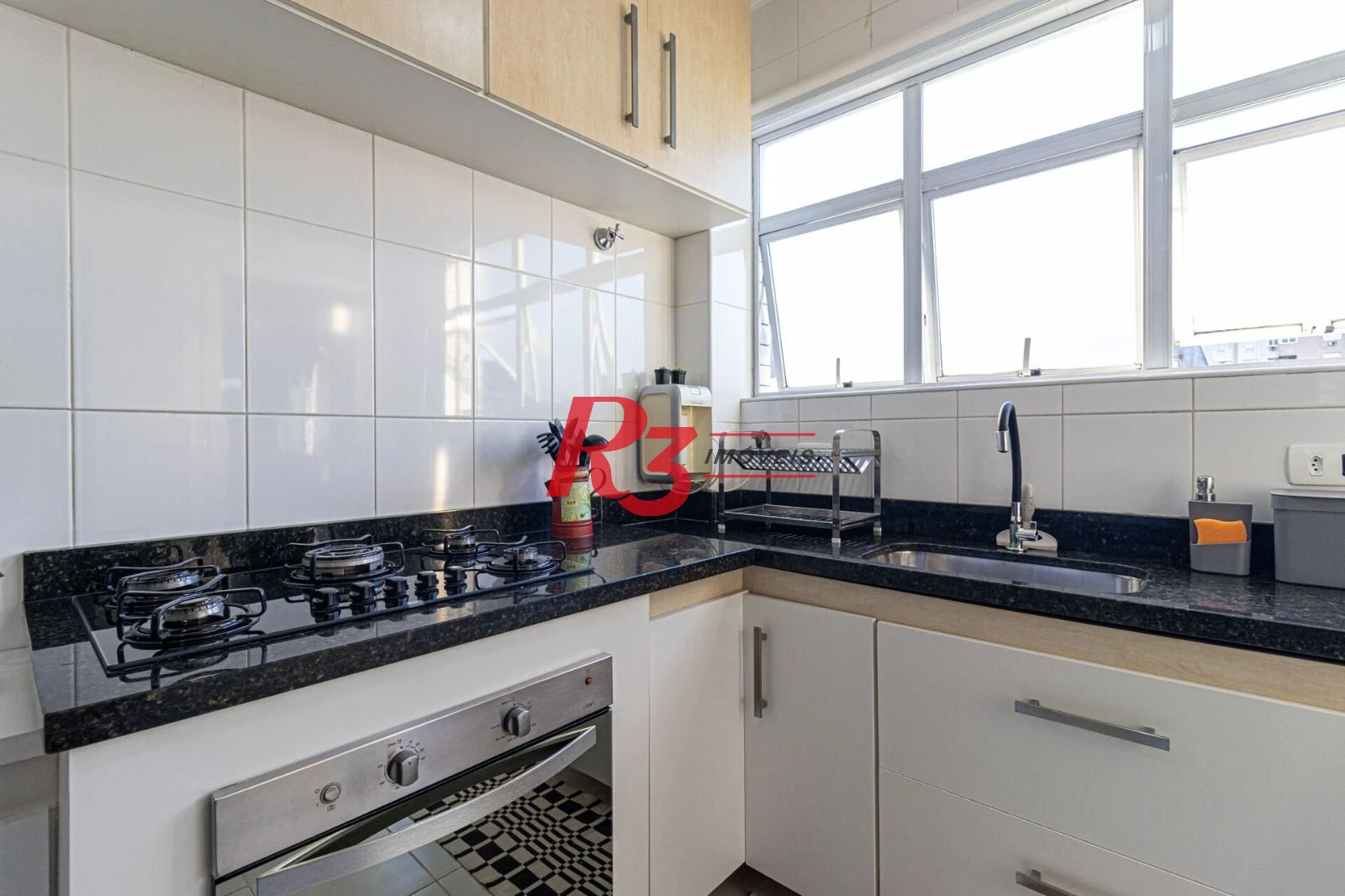 Cobertura com 3 dormitórios à venda, 170 m² por R$ 1.060.000,00 - Pompéia - Santos/SP