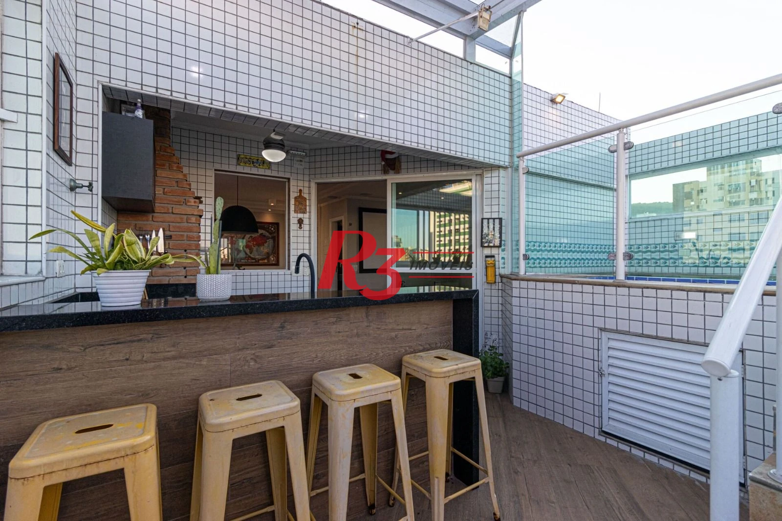 Cobertura com 3 dormitórios à venda, 170 m² por R$ 1.060.000,00 - Pompéia - Santos/SP
