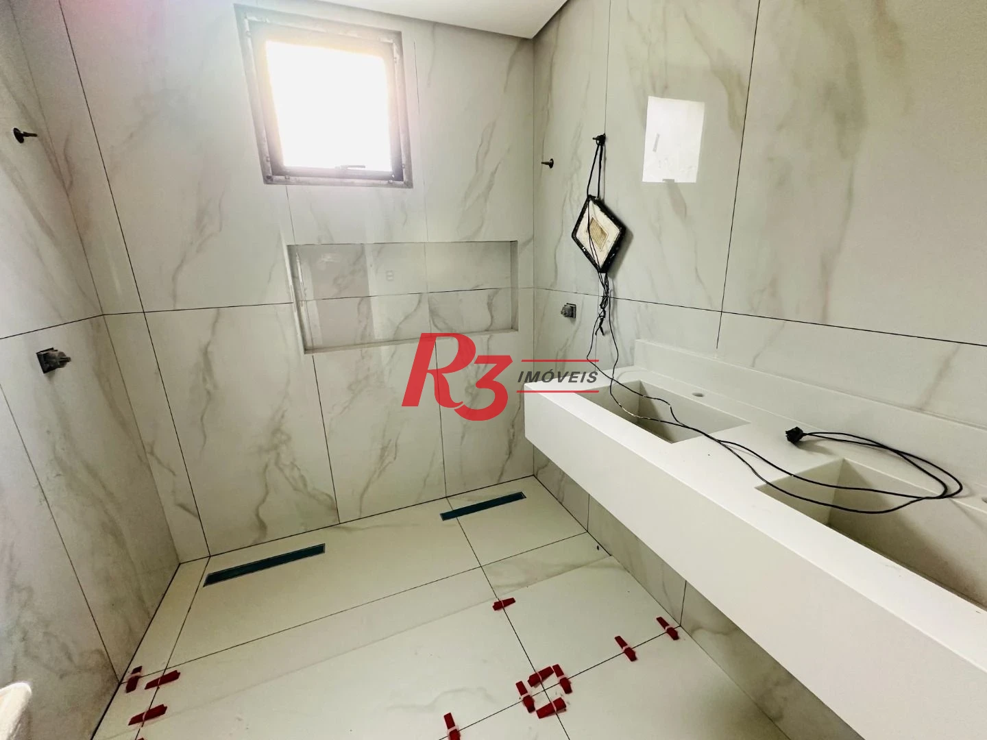 Casa com 2 dormitórios à venda, 110 m² por R$ 980.000,00 - Embaré - Santos/SP