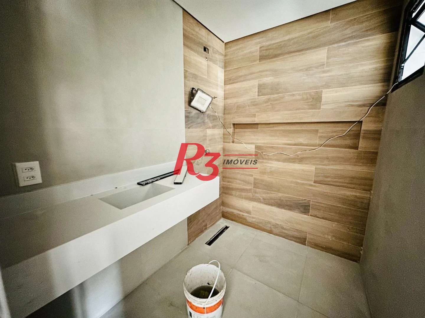 Casa com 2 dormitórios à venda, 110 m² por R$ 980.000,00 - Embaré - Santos/SP