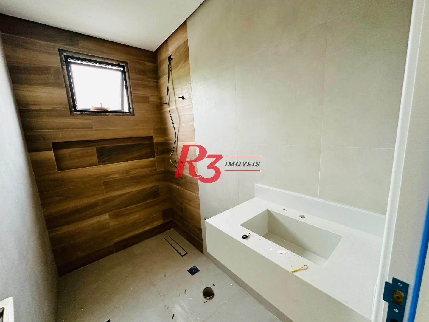 Casa com 2 dormitórios à venda, 110 m² por R$ 980.000,00 - Embaré - Santos/SP