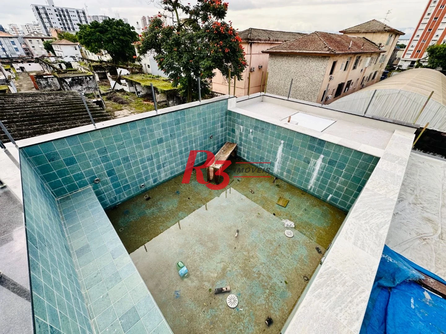 Casa com 2 dormitórios à venda, 110 m² por R$ 980.000,00 - Embaré - Santos/SP