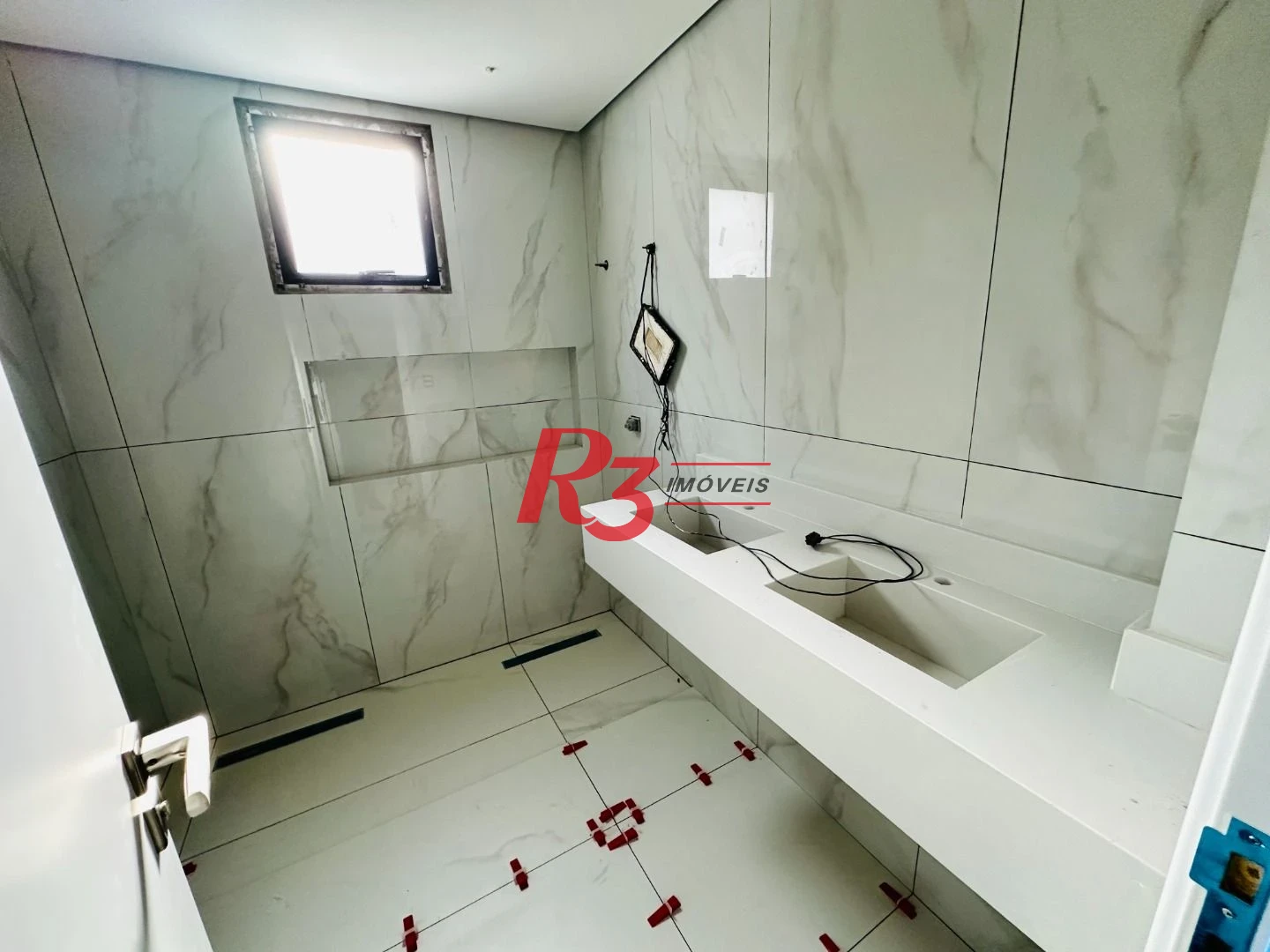 Casa com 2 dormitórios à venda, 110 m² por R$ 980.000,00 - Embaré - Santos/SP