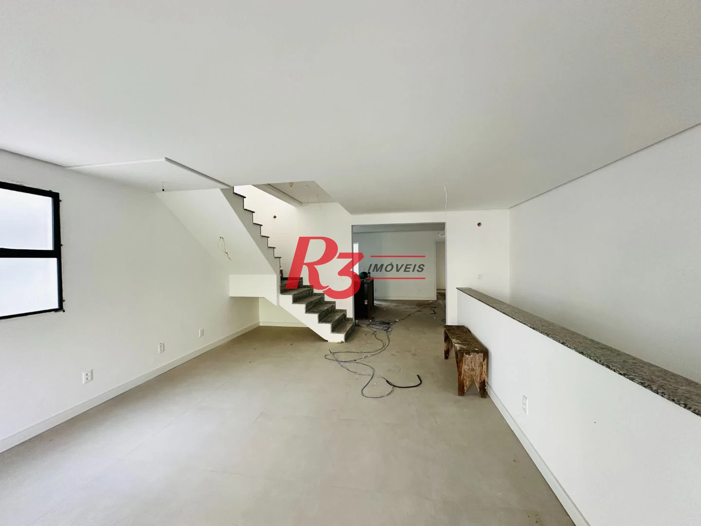 Casa com 2 dormitórios à venda, 110 m² por R$ 980.000,00 - Embaré - Santos/SP