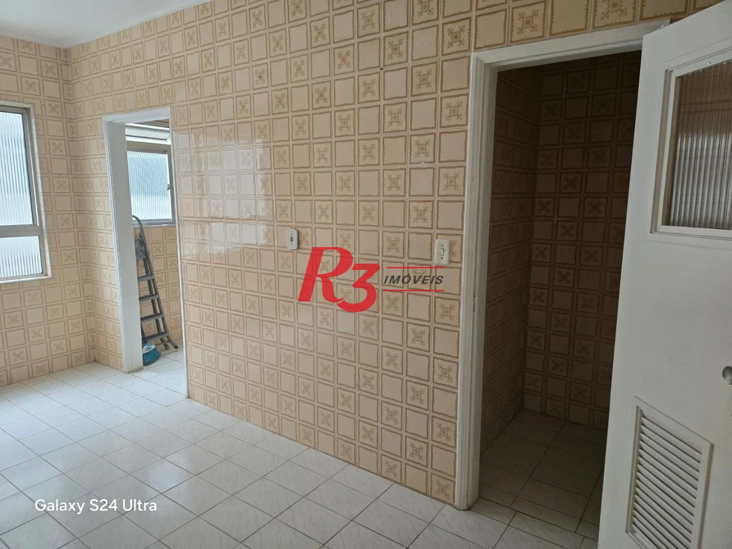 Apartamento com 2 dormitórios à venda, 91 m² por R$ 565.000,00 - Embaré - Santos/SP